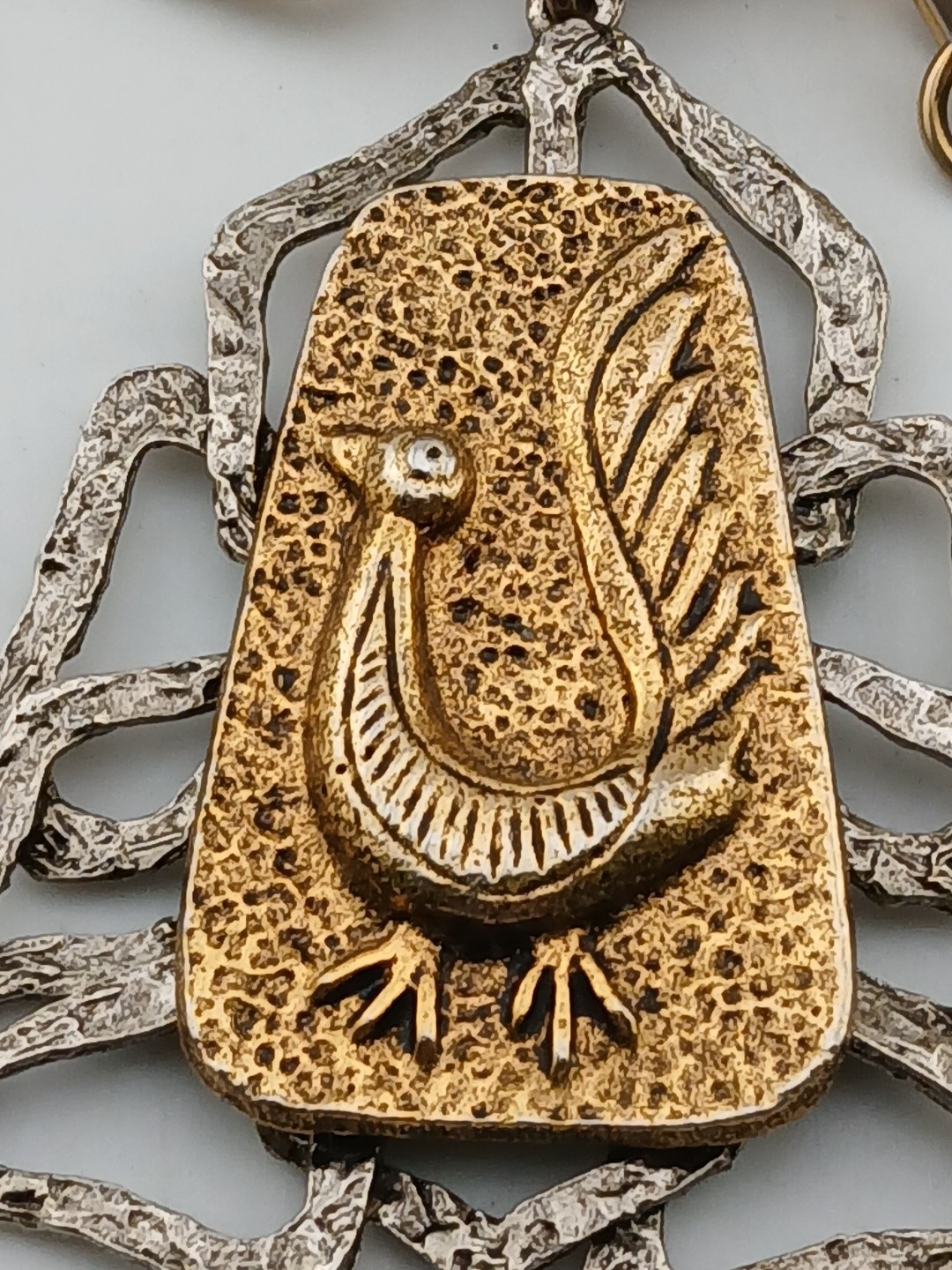 RARE SIGNED ART TWO TONE Brutalist hammered bird design pendant necklace