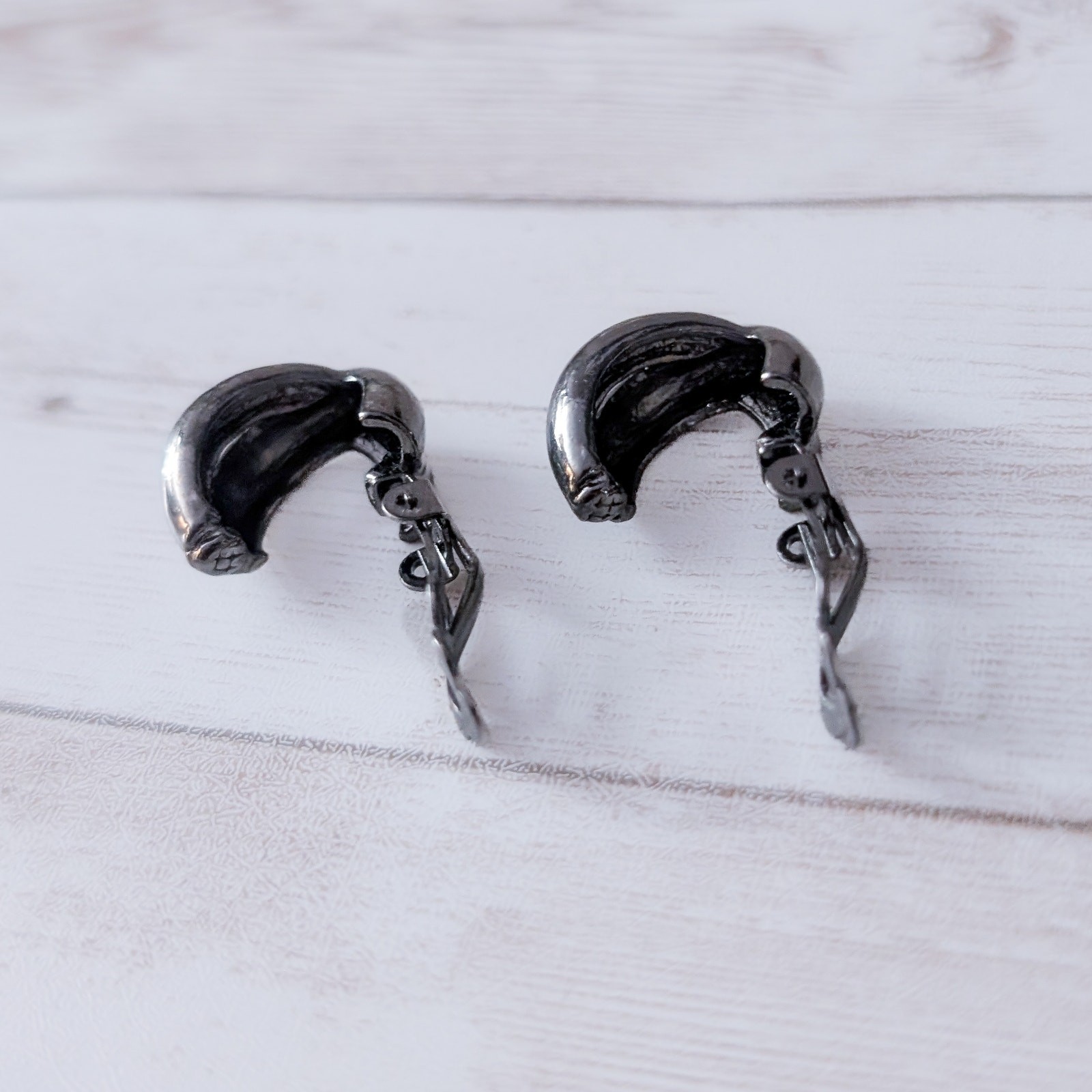 Vintage Clip On Earrings Dark Grey Twisted Chunky Hoops