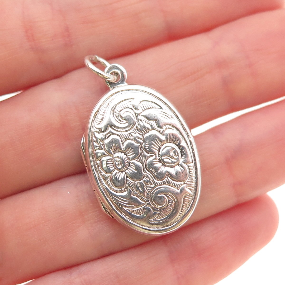 925 Sterling Silver Vintage Floral Repousse Locket Charm Pendant