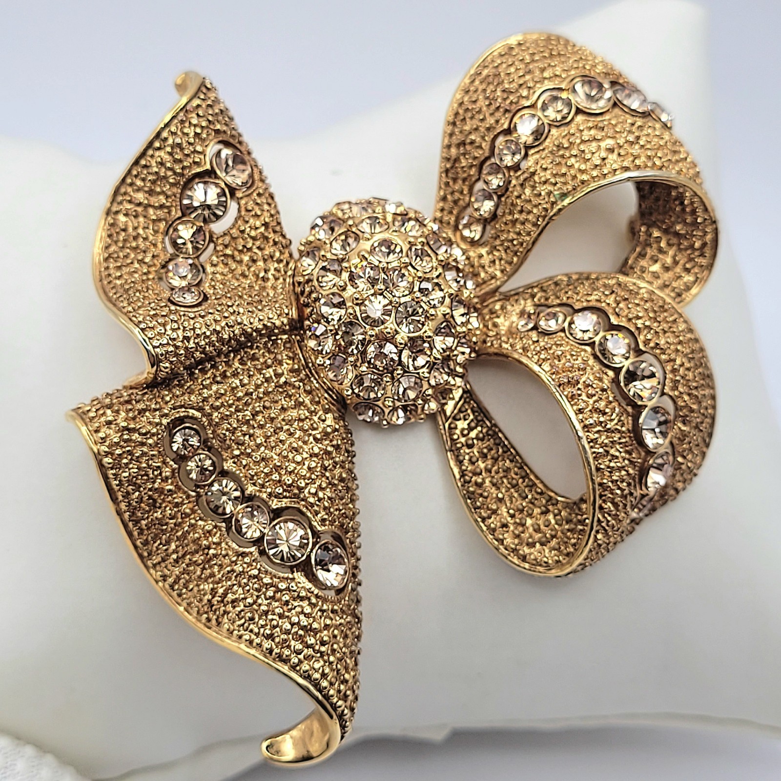 Vtg Signed Joan Rivers Gold Tone Yellow Rhinestone Ribbon Large Gift Bow Brooch