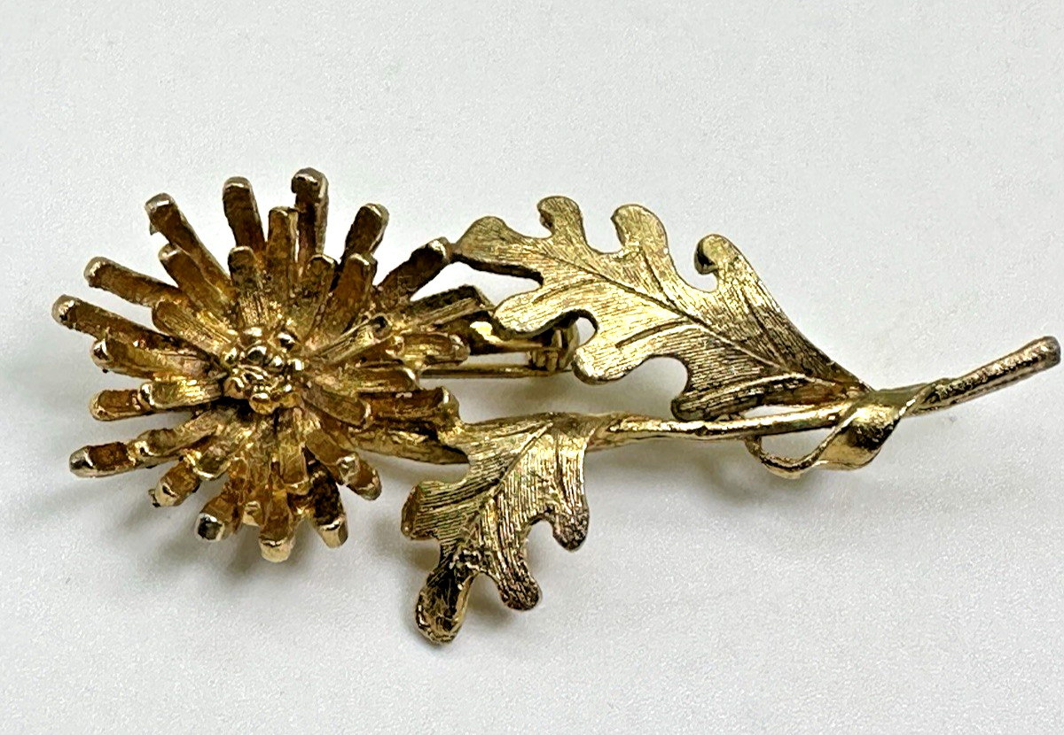 Vtg Brooch Heavy Brushed Gold Tone Aster Family Statement Piece Lapel Pin