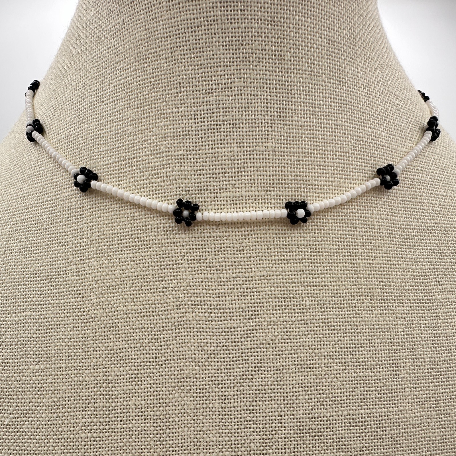 Vintage 90s Silver-Tone Beaded Floral Choker Necklace Set Women’s Jewelry