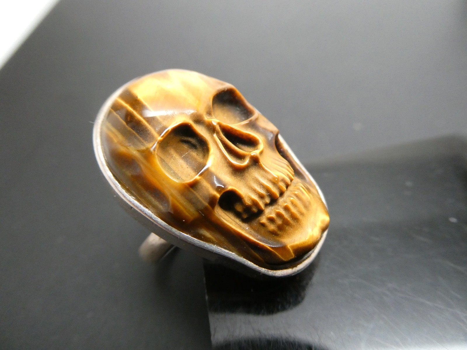 Vintage Tiger’s Eye Gemstone Carved SKULL Sterling Silver 925 RING Size 8.5