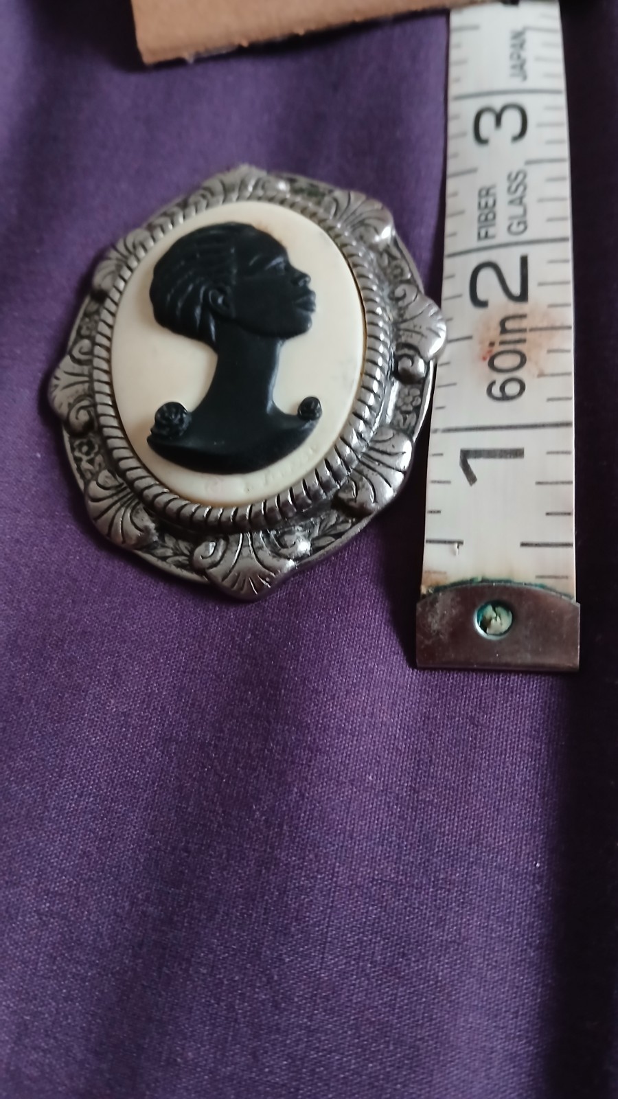 Coreen Simpson African American Woman Lady Cameo Brooch