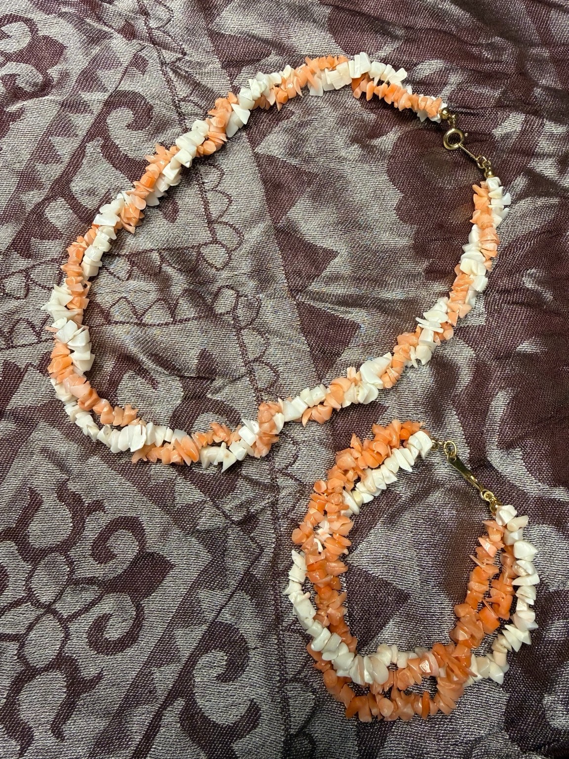 Vintage Avon Peach & Ivory Chip Bead Necklace Bracelet Jewelry Set