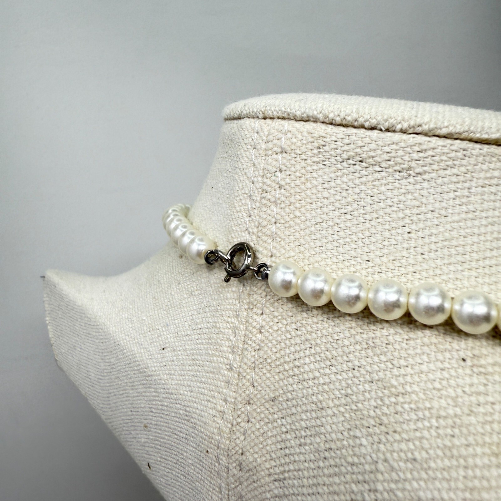 Vintage Faceted Crystal Bead Necklace Faux Pearl Silver-Tone Classic Elegant
