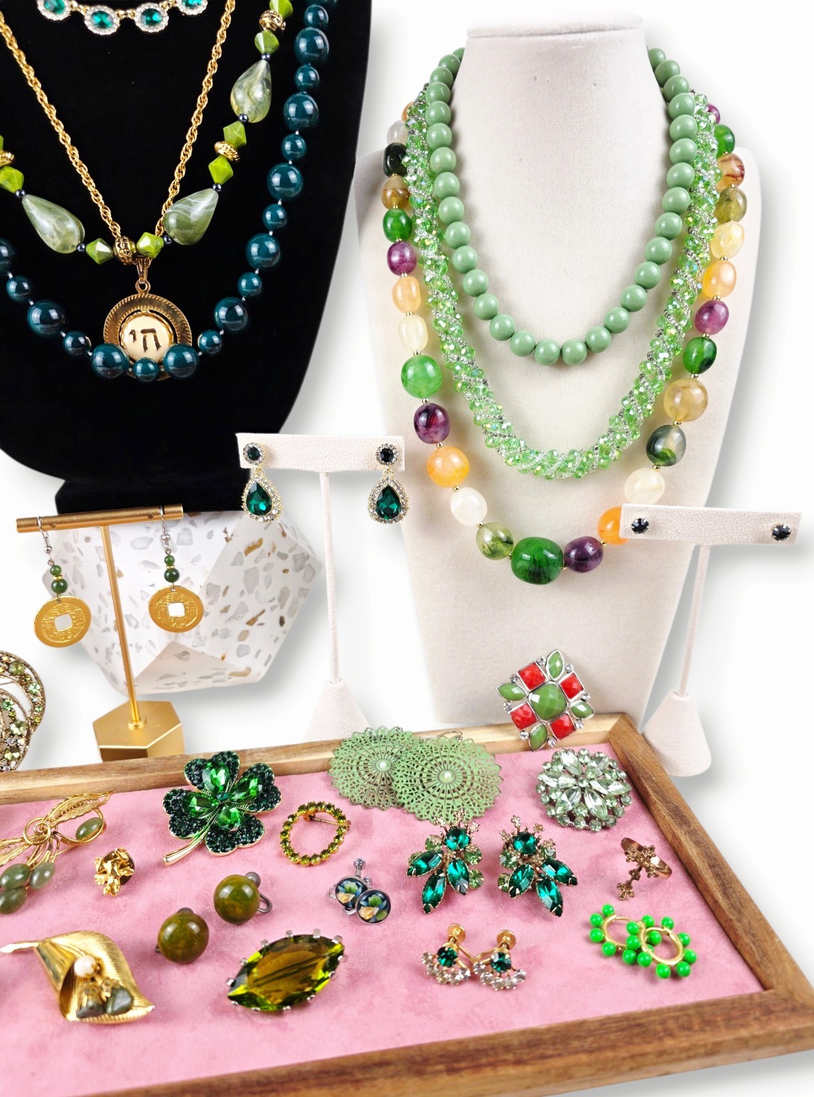 Grandma’s Vintage Green Jewelry Lot Some Signed 1.10lb All Wearable/Resellable