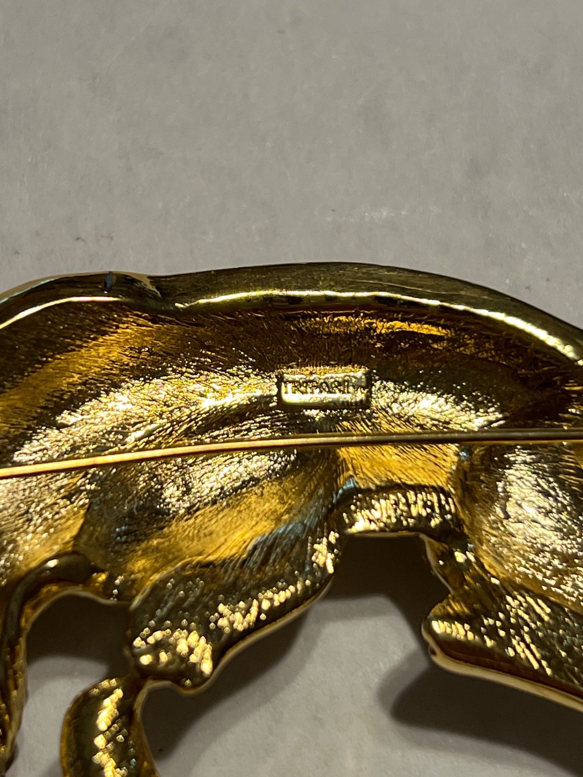 VTG Trifari Leopard Brooch Pin – Gold Tone w/Clear Pave Rhinestones