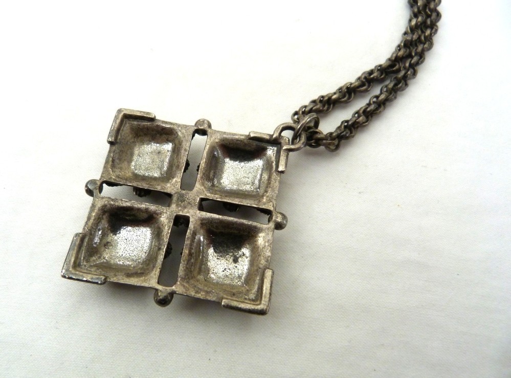 VINTAGE GERMANY LARGE GREEN CABOCHONS ORNATE CROSS PENDANT THICK CHAIN NECKLACE