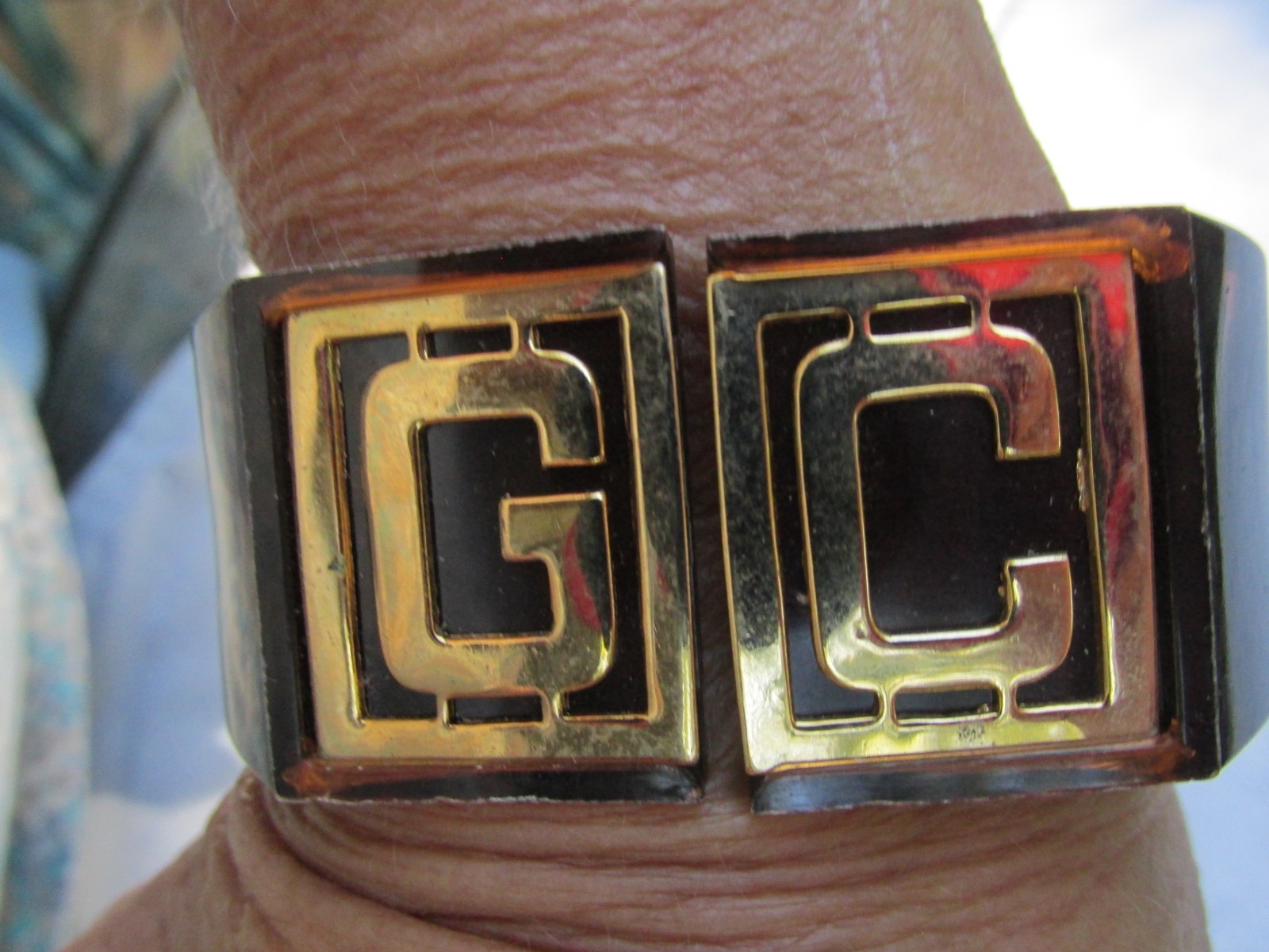 Vintage Lucite Clamper Bracelet GC Initials Brown 6.5″ Gold Plated Statement
