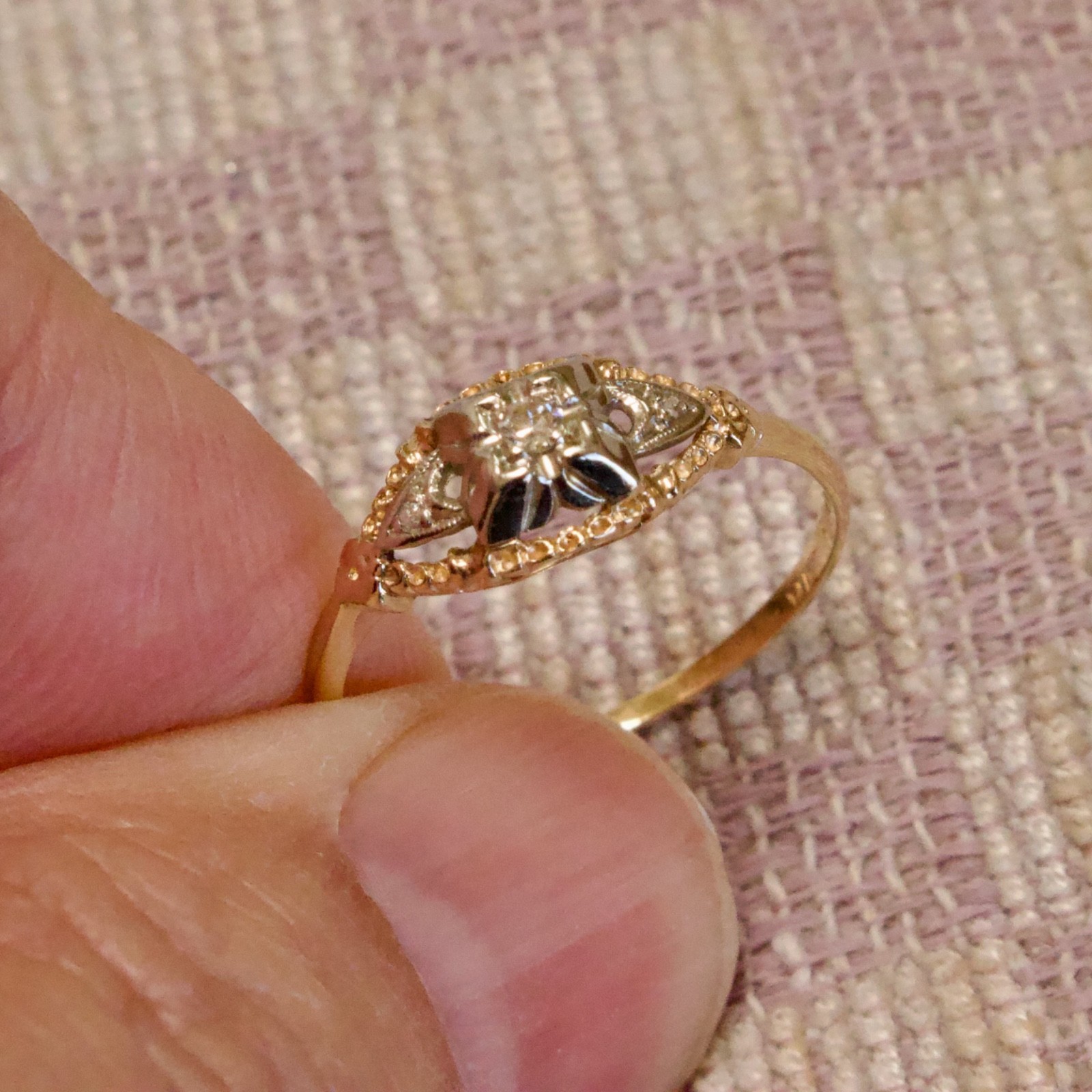 VINTAGE 14K YELLOW GOLD OPEN WORK NATURAL MINED DIAMOND RING (size six)