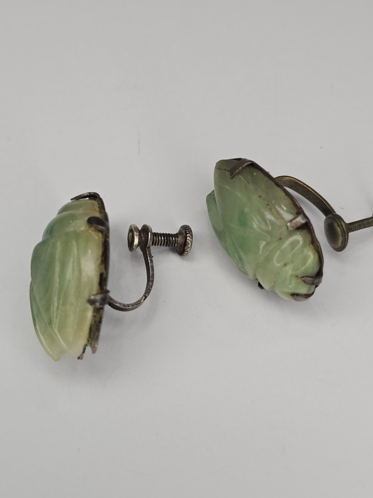 Vintage Carved Green Jade Jadeite Leaf Cicada Sterling Silver Screw Back…