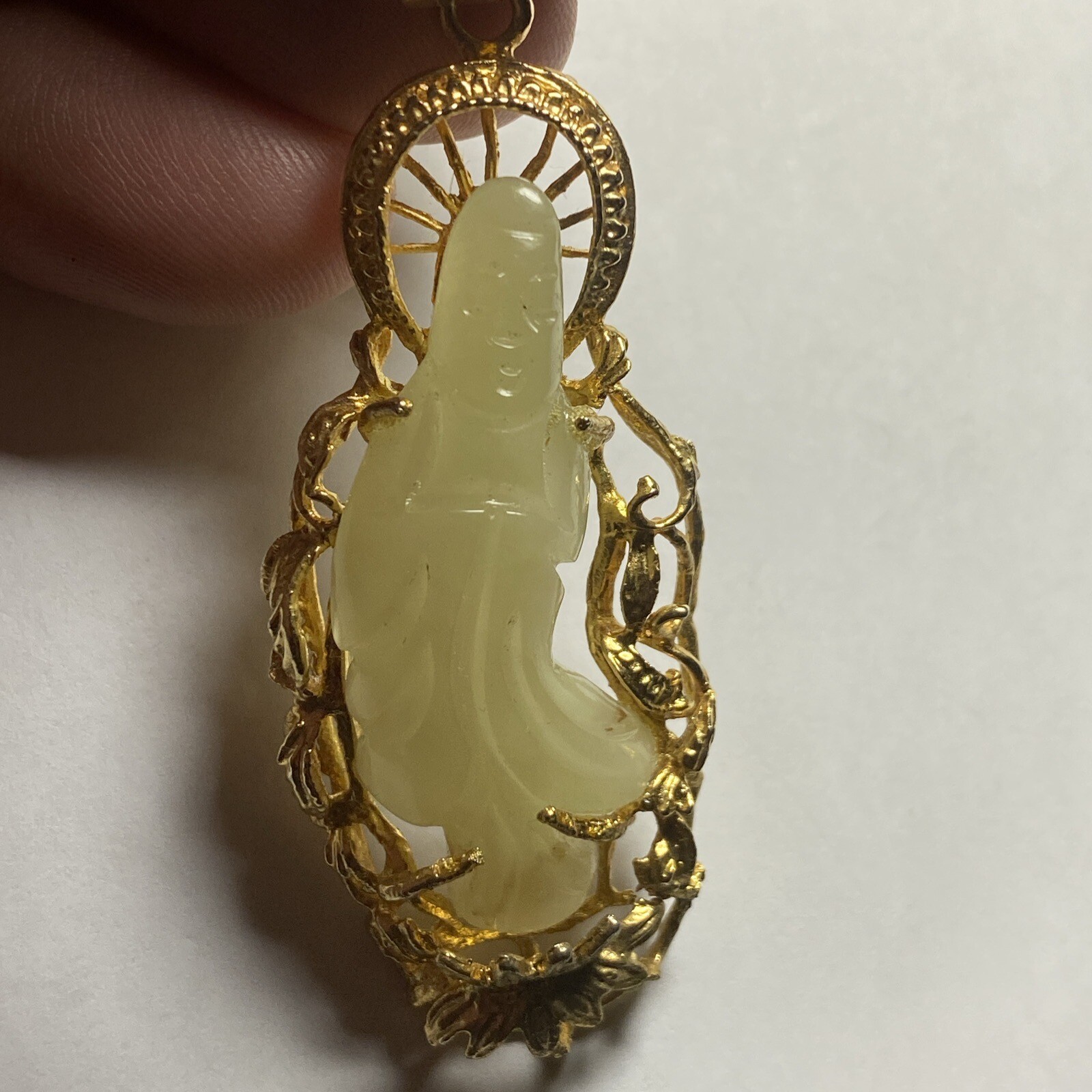 Hobe Necklace Green Jade Buddha Guan Yin Vintage Unused Natural Jade