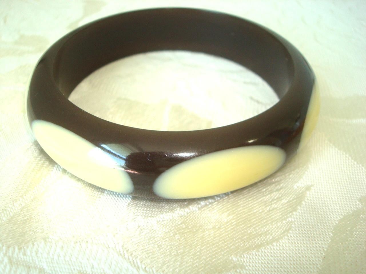 Vintage Brown Lucite or Other Plastic Bangle Bracelet With Cream Color Ovals KJ