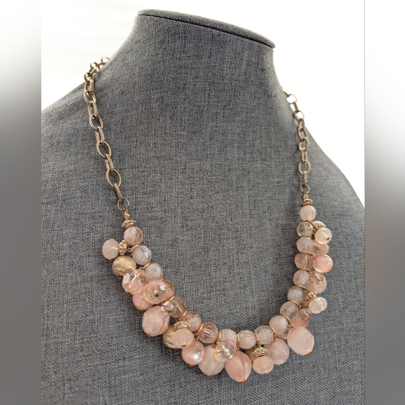 Trendy Feminine Light Pink Beaded Cluster Gold Tone Chain Statement Necklace