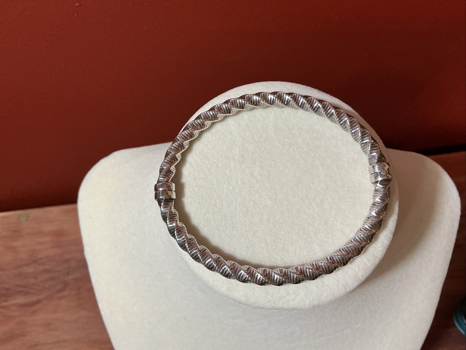 Vintage 950 Silver Milor Italy Twist Hinged Bangle Bracelet 7″