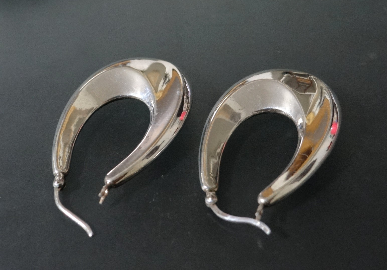 vintage 925 Sterling Silver U shape Hoop Earrings puffy style 1″ wide 5g