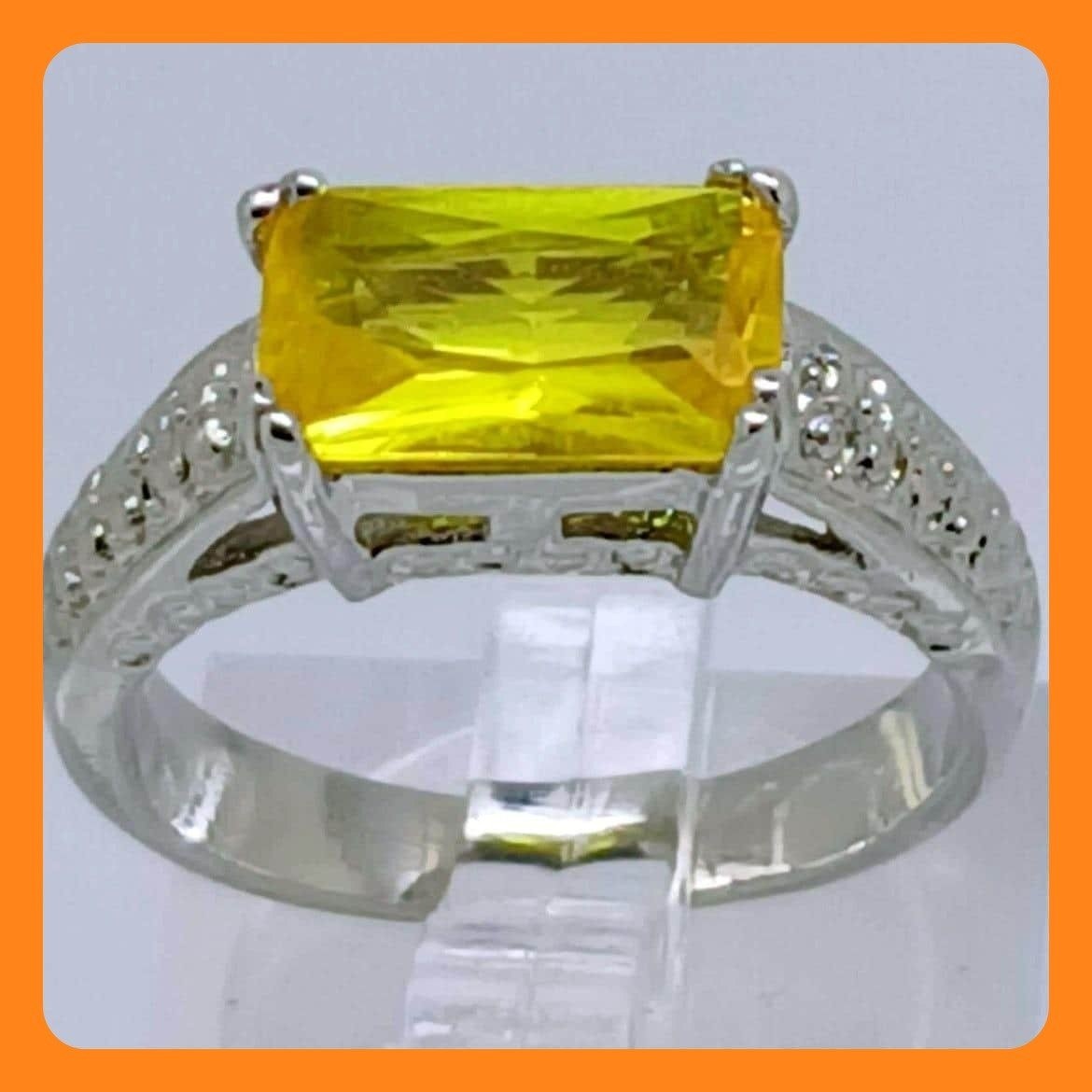 Vintage 1990s Yellow Radiant Cut 3ct CZ Cocktail Ring Silver Tone Size 8 NOS