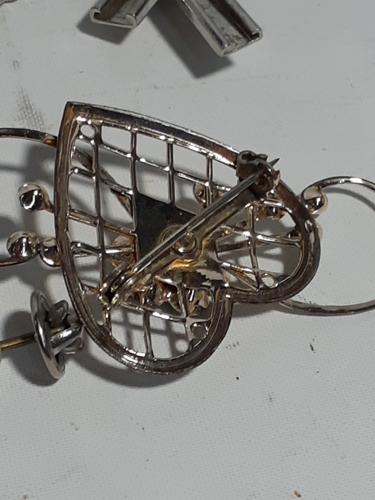Vintage And Other Unsigned Rhinestone And Metal Brooch Pin 8 Piece Lot
