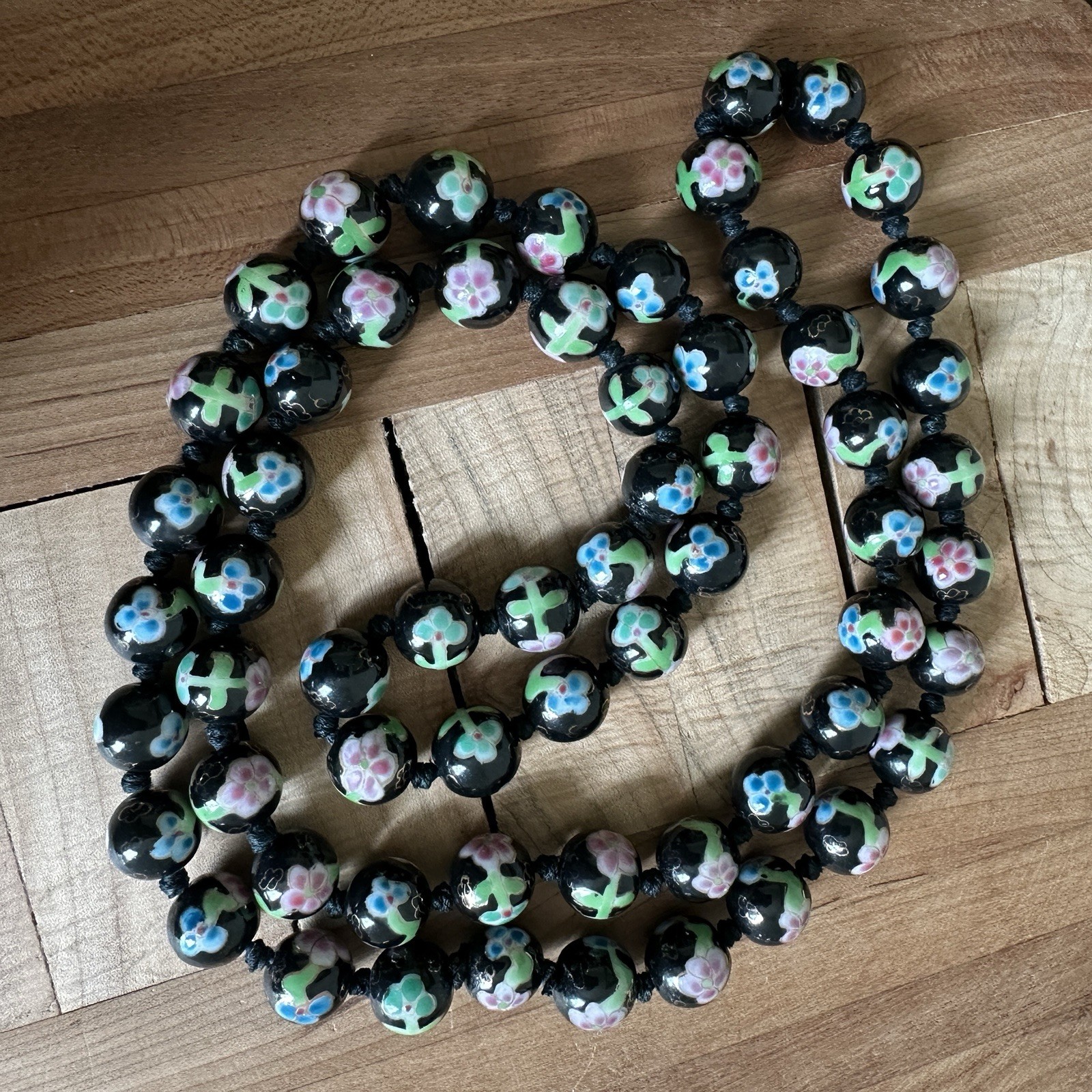 VTG Chinese Porcelain Beaded Necklace 26 Inch Black Pink Flower Knotted Round