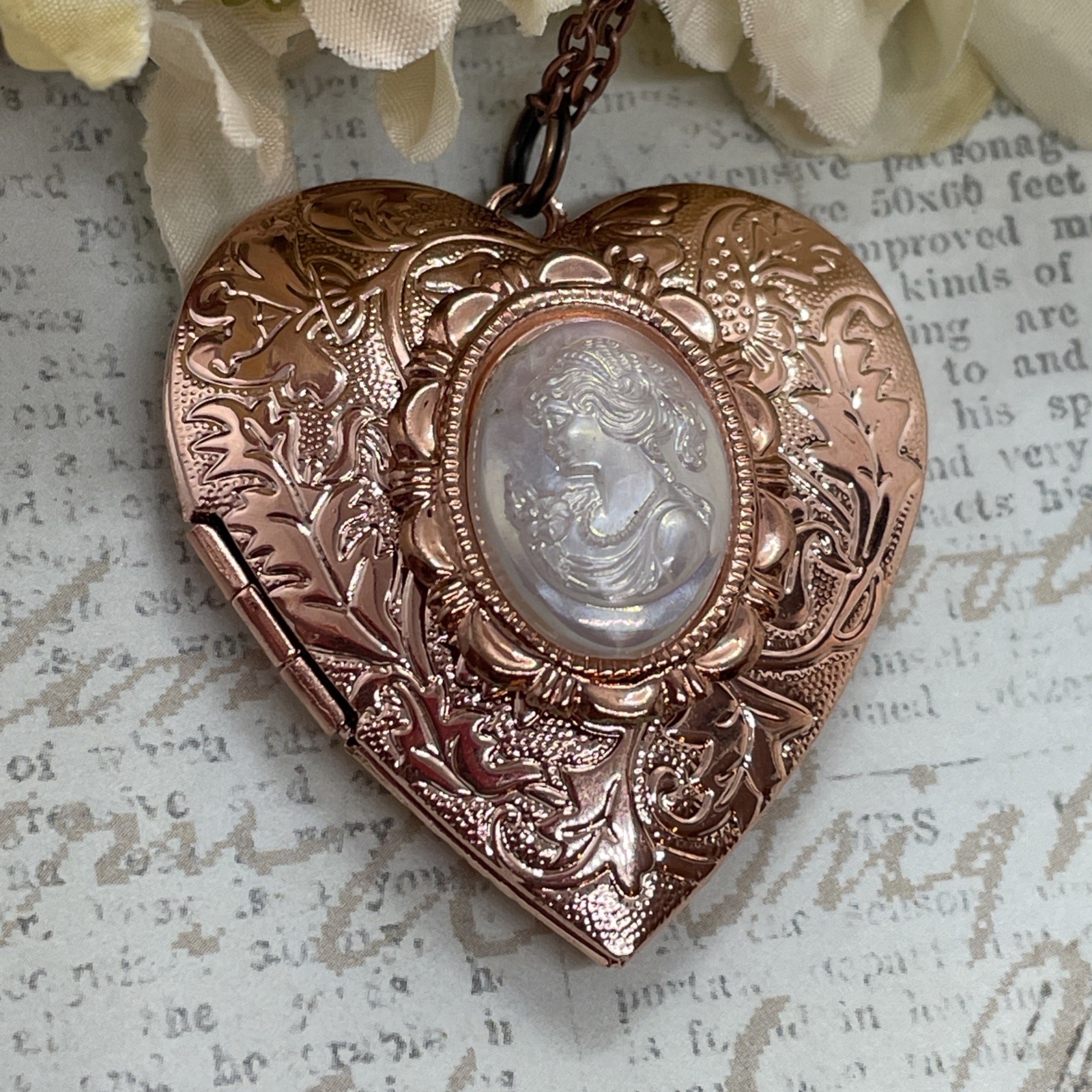 Fancy Rose Gold Keepsake Heart Photo Locket Cameo Lady Anniversary Birthday Gift