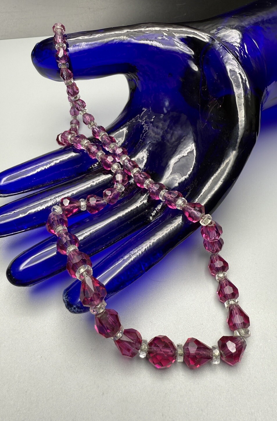 Czech Deep Fuchsia Pink & Clear Faceted Graduated Bead Necklace Vintage 17” 30g
