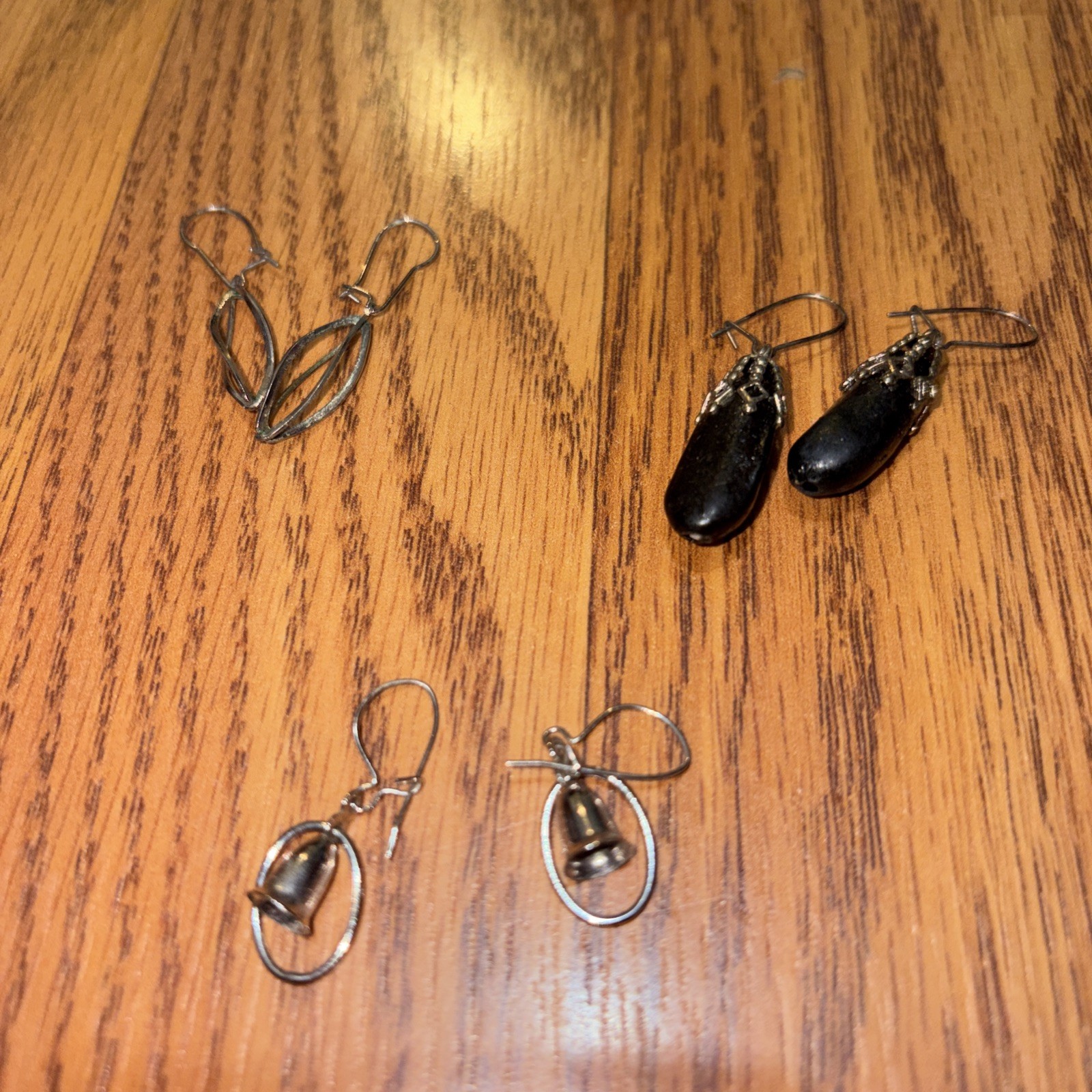 mixed lot pierced and clip on earrings