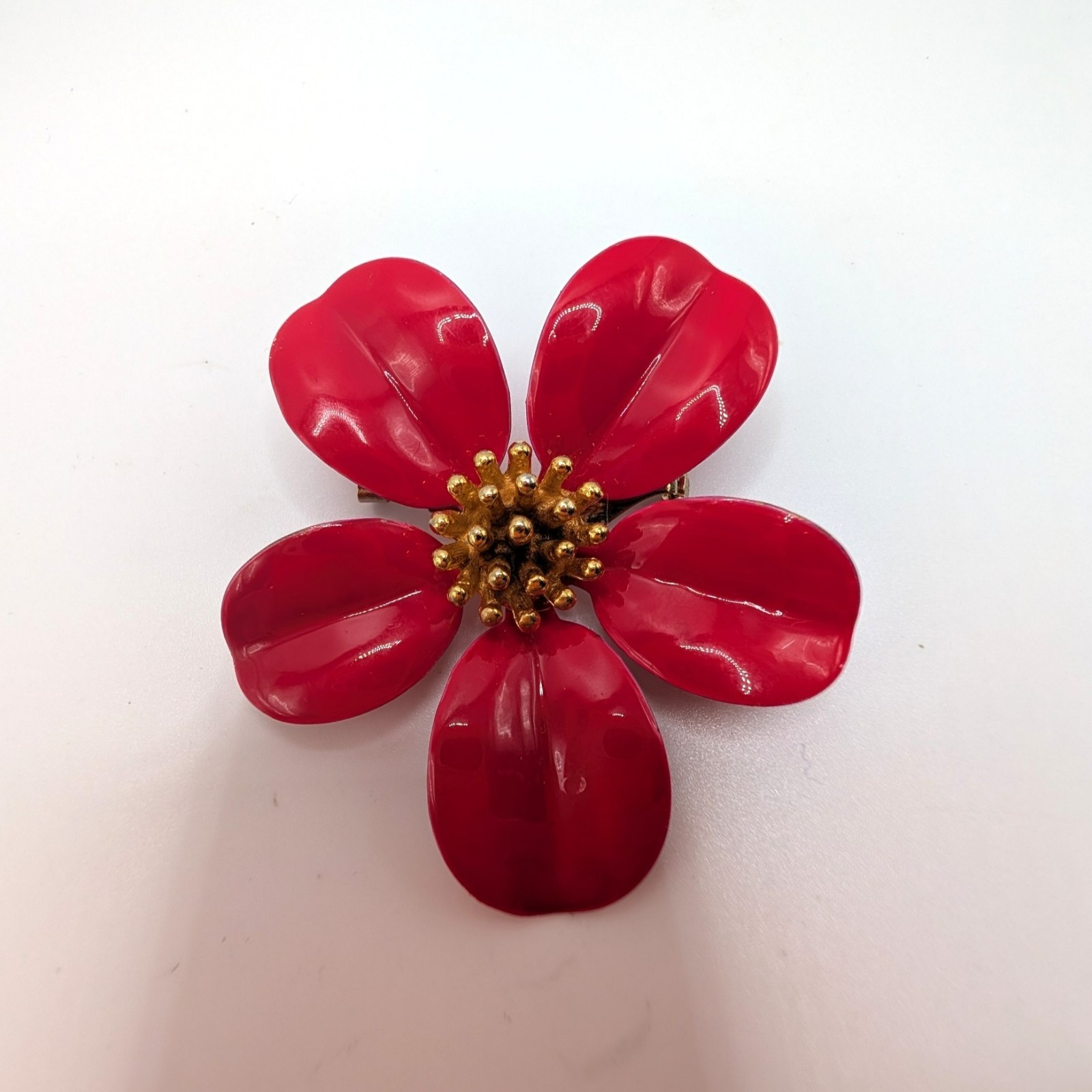 VTG Bright Red-Gold Metal Enamel Flower Power Brooch & Clip On Earring Set
