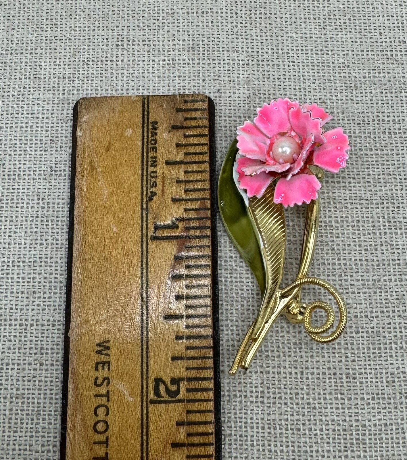 Vintage Gold Tone Faux Pearl Bright Pink Enamel Flower Brooch Pin