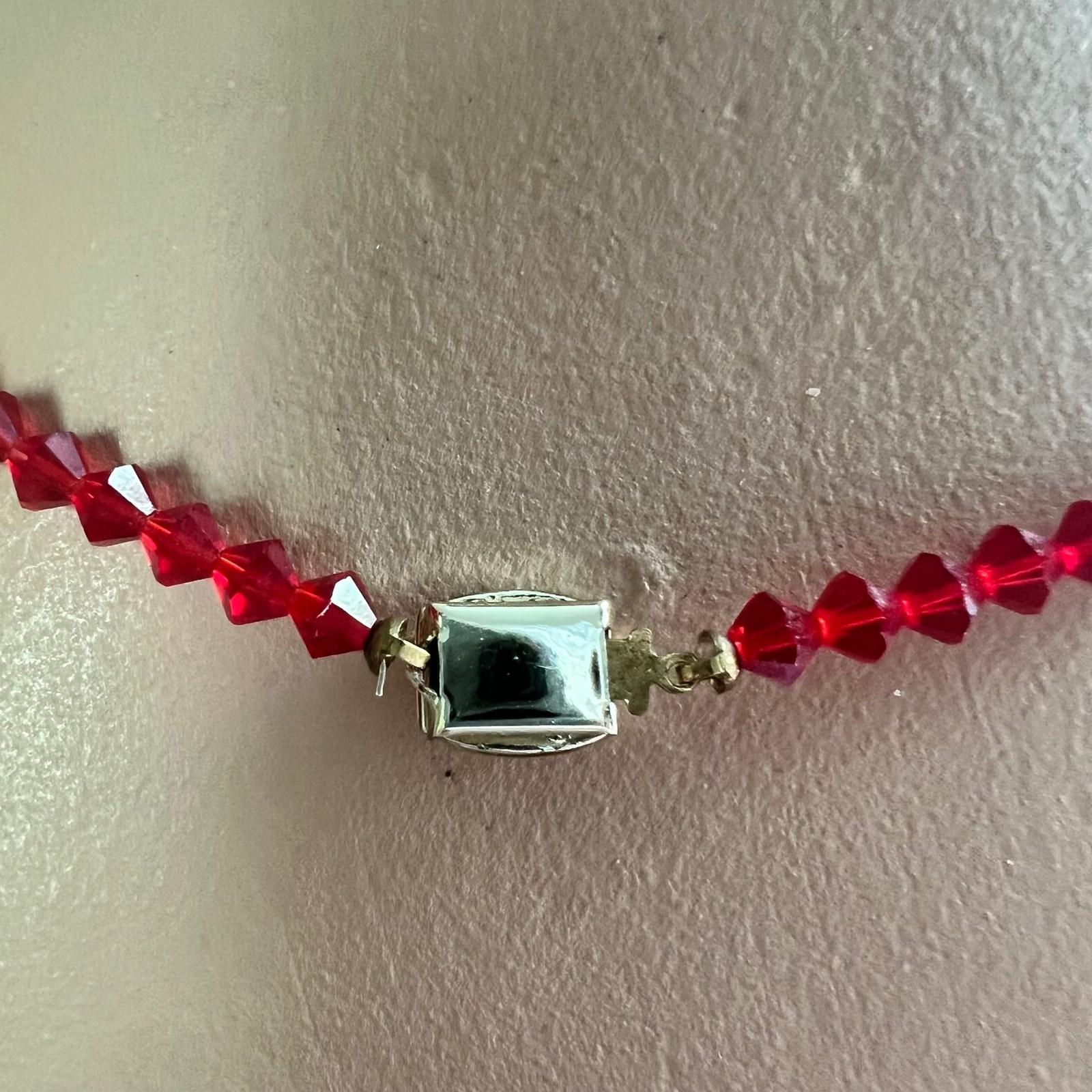 Vintage Red Faceted Glass Crystal Bead Strand Necklace 23″ Cottagecore