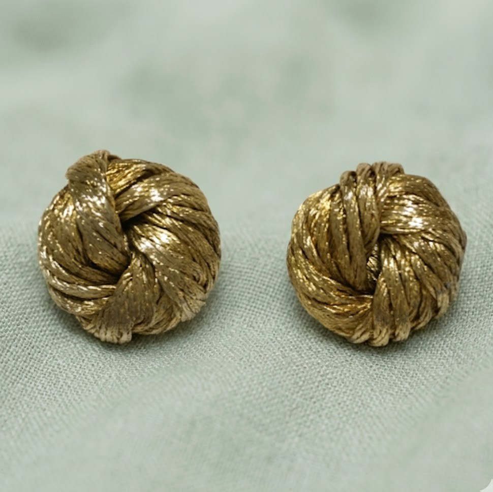 Vintage Knot Gold Tone Earrings Clip Ons Intertwined Knot Style