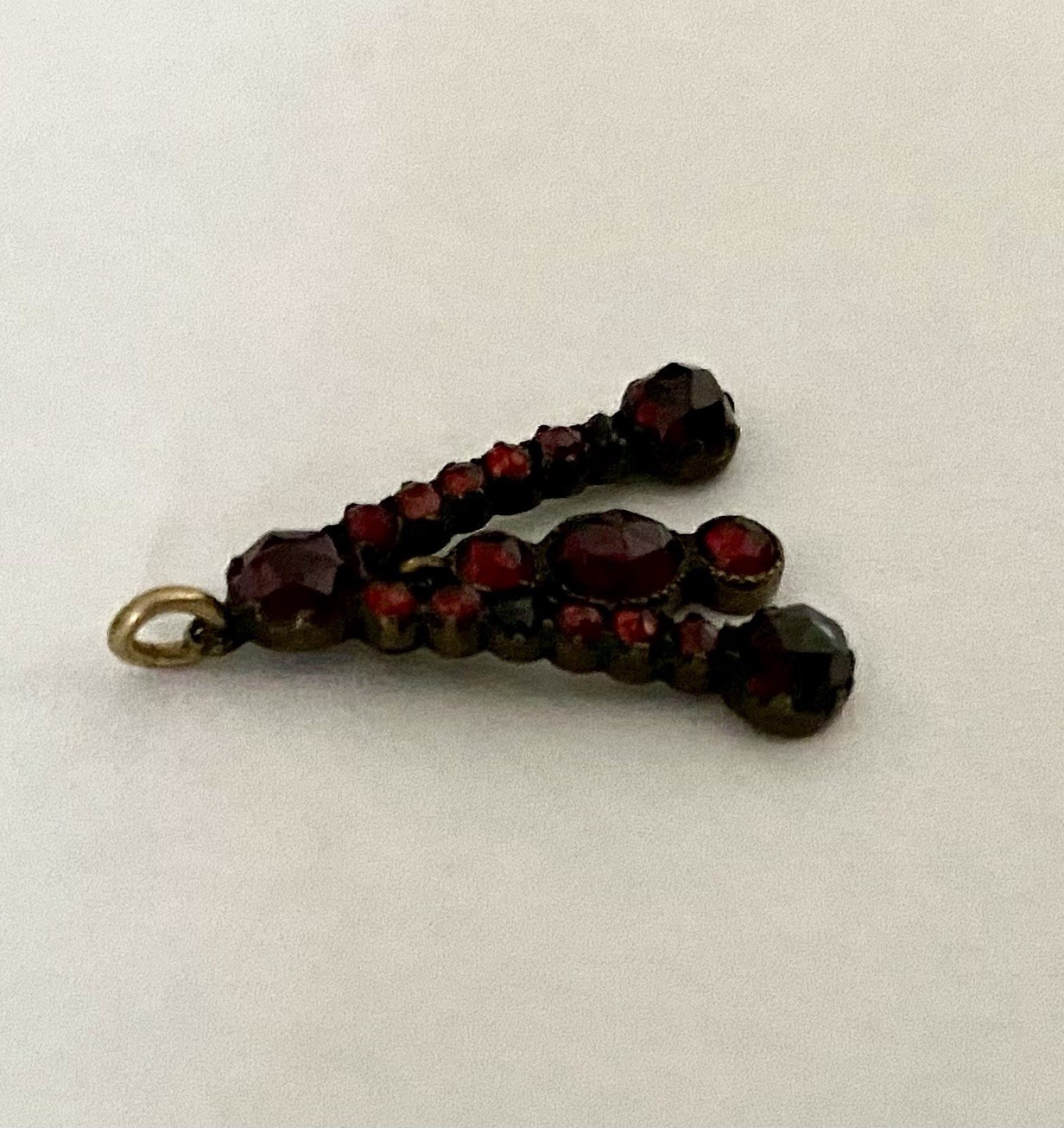 Victorian Garnet Pendant – circa 1837-1901, Low Carat Gold (5F149)