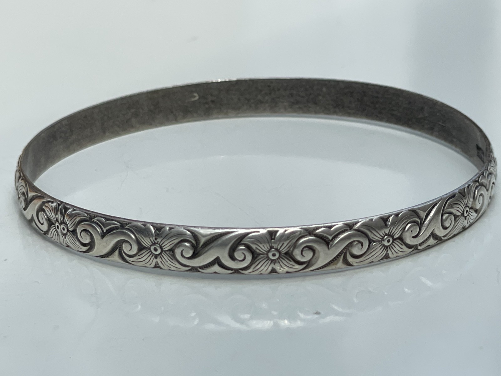 Vintage Danecraft Sterling Silver Flower Floral Swirl Bangle Bracelet 13 g 7.75″