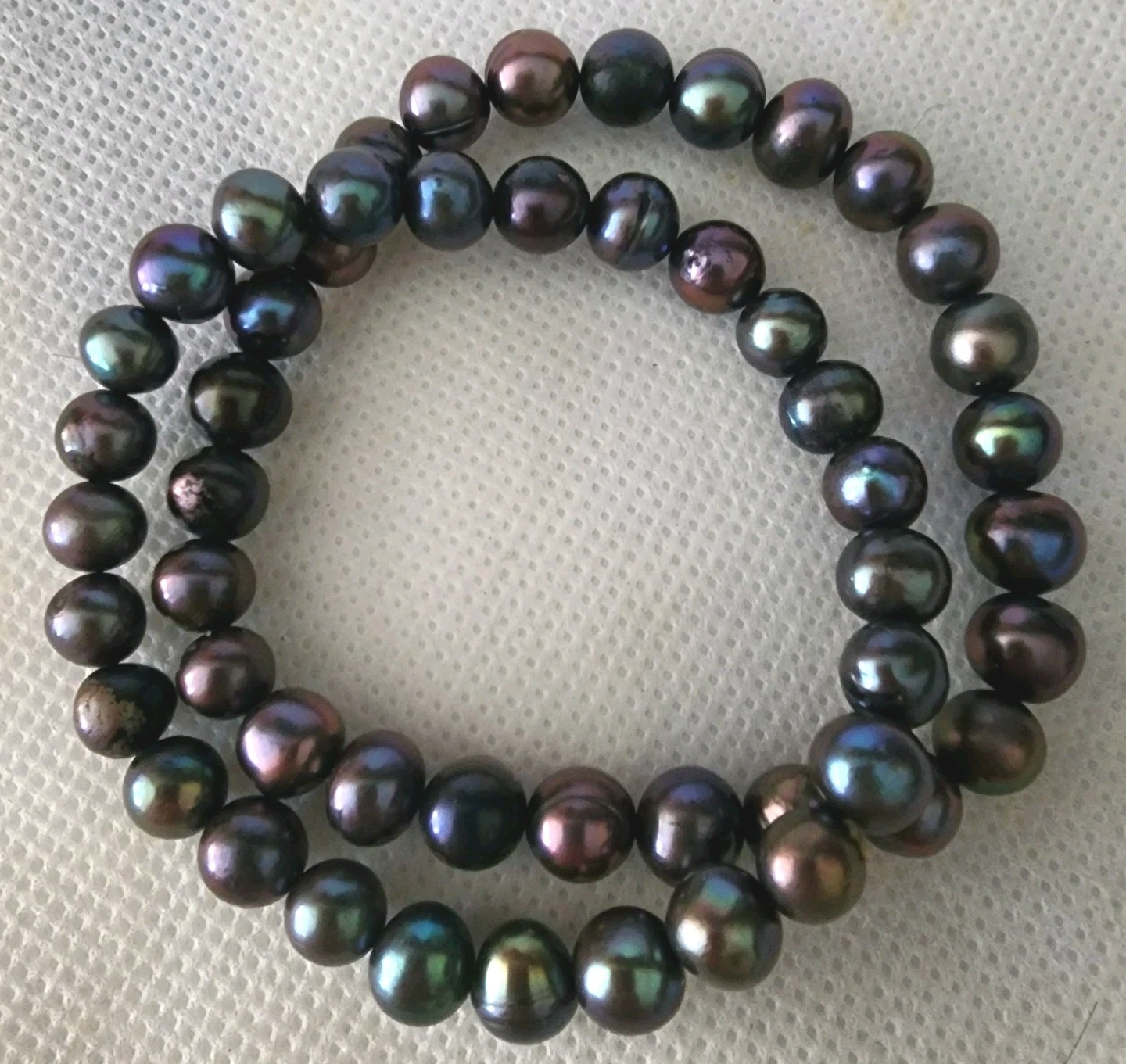 LUMINOUS PEARL 2 BRACELETS W./SHADES OF PURPLE, GREEN, BLUE & LAVENDER (Stretch)