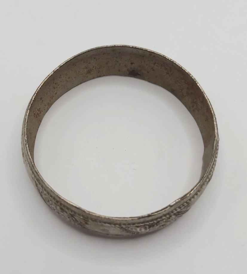 Vintage Moroccan Berber Bangle Bracelet Ethnic Tribal White Metal Carved Cuff