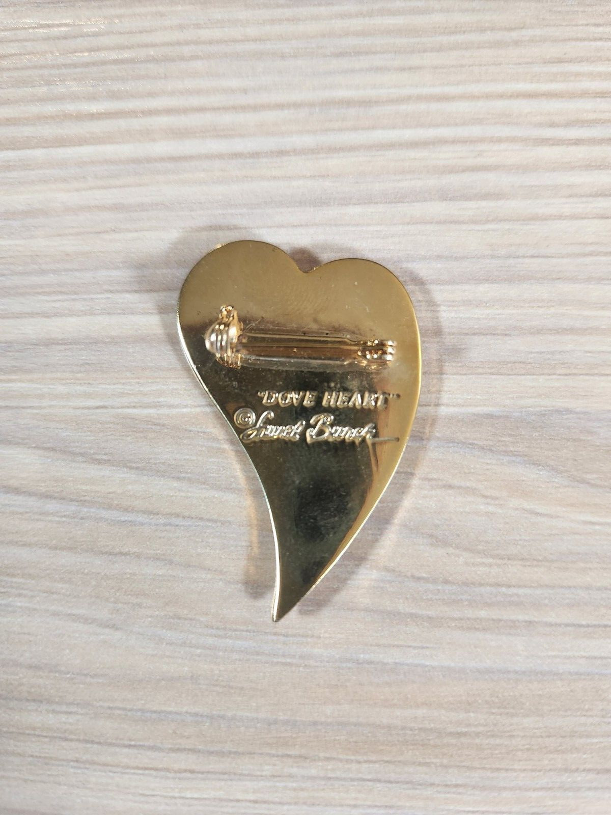 Laurel Burch Brooch Pin Dove Heart Enamel Women Cloissonne Gold Purple Red Retro