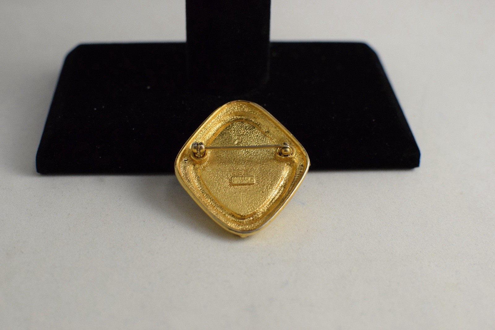 VTG Coreen Simpson Black African American Woman Lady Cameo Pin Brooch