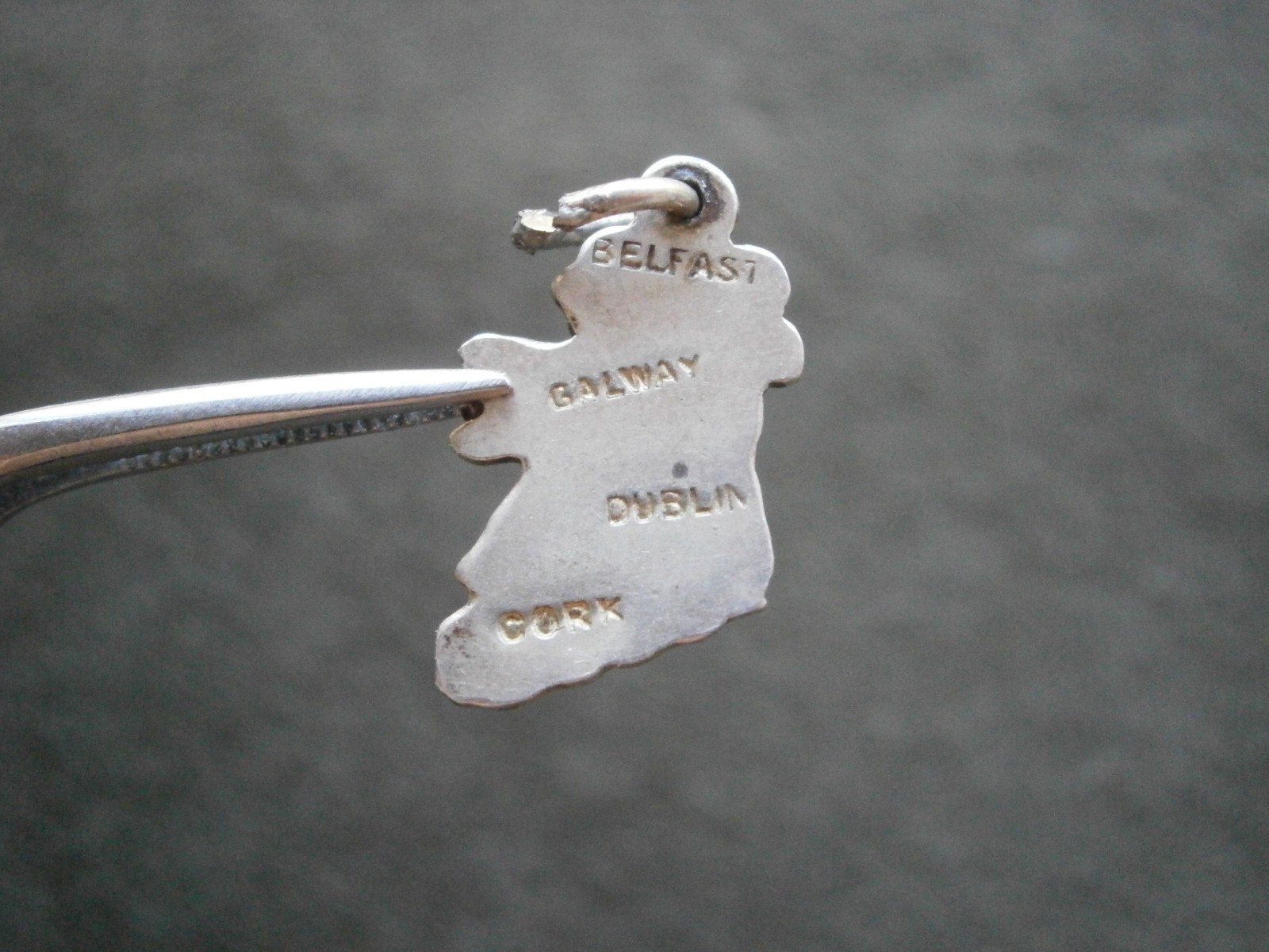 Ireland Outline Map with Towns Vintage Sterling Silver Travel Bracelet Charm 1g