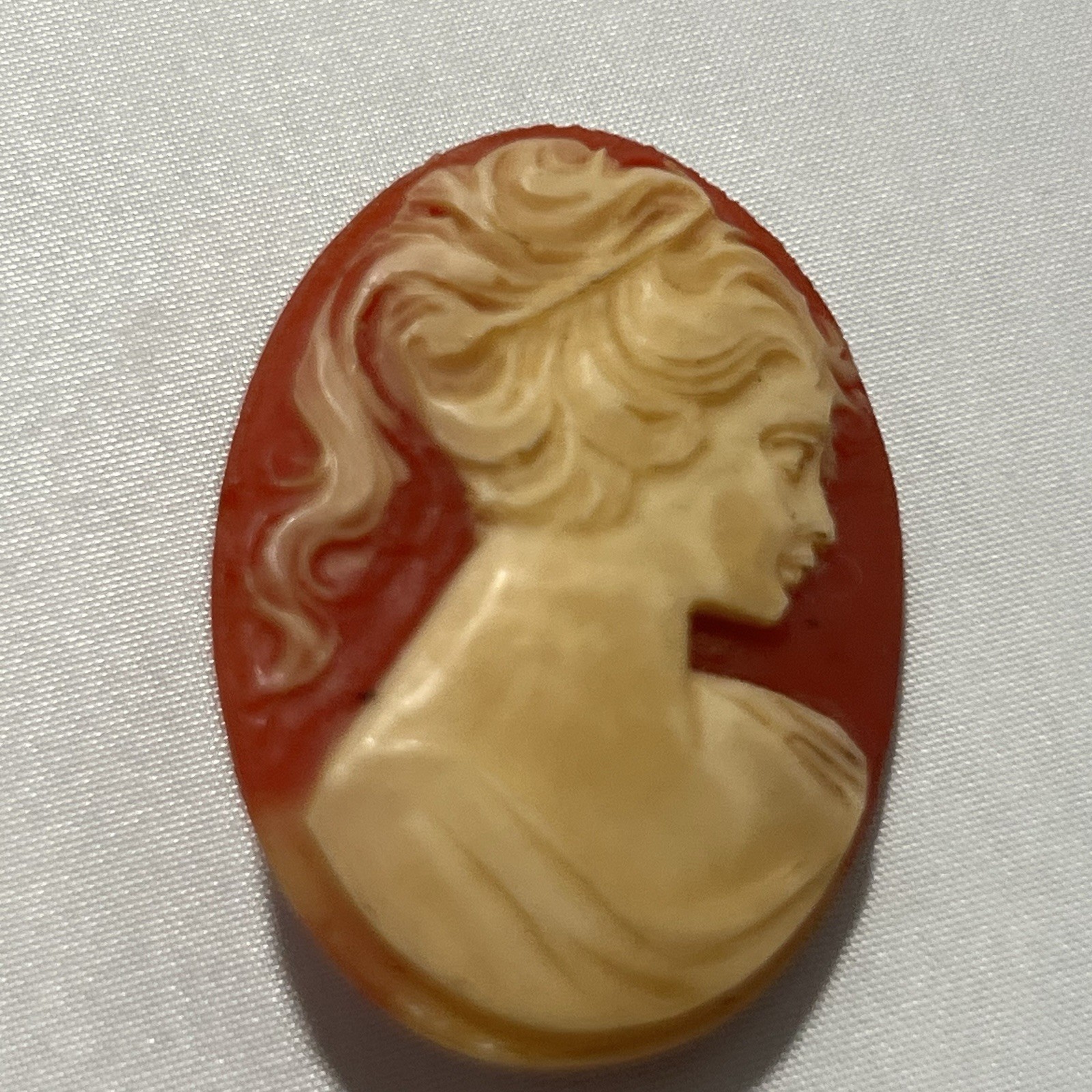Oval Cameo Lady Portrait Brooch Pin – Orange & Cream, Women’s