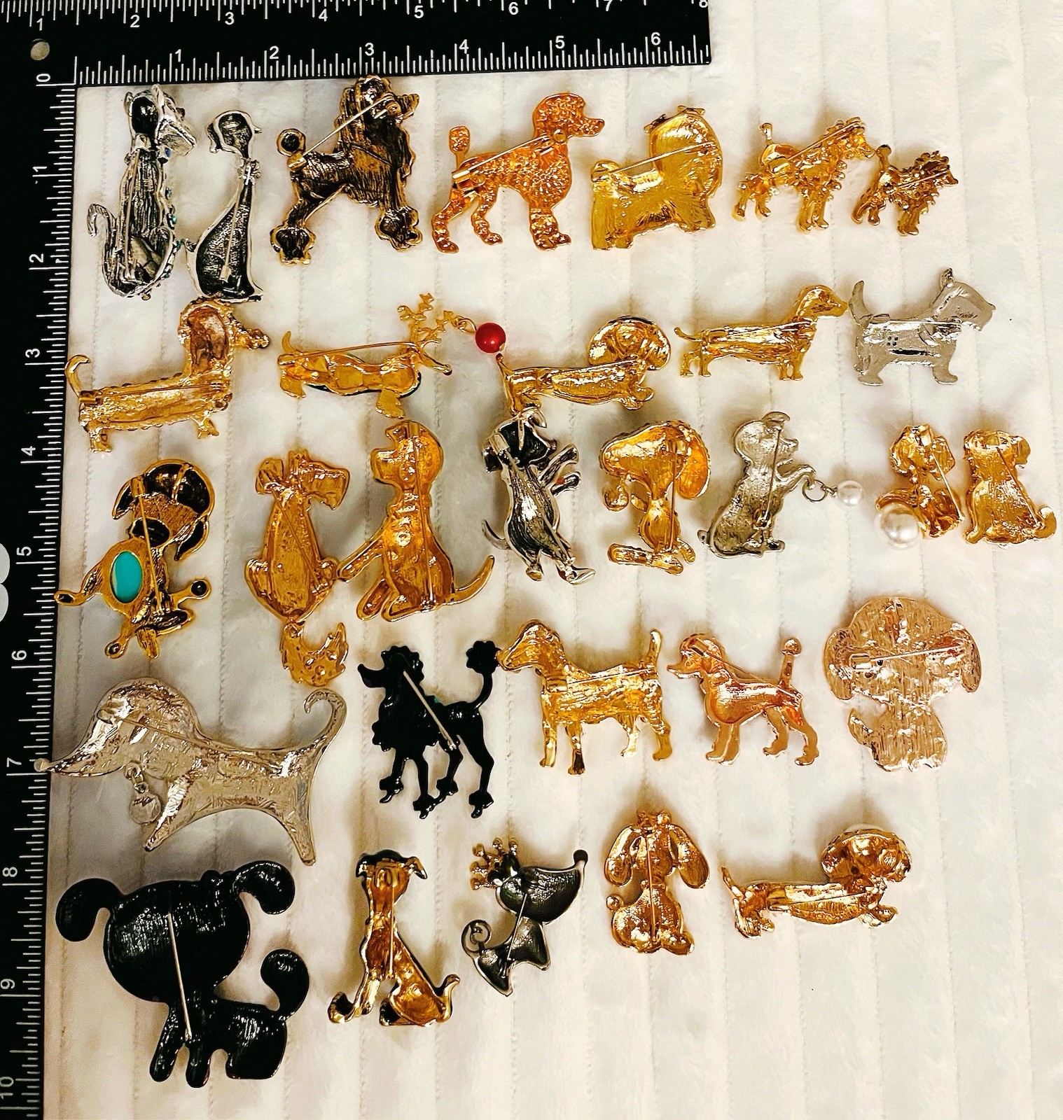 30pc Dog Brooch Pin Lot Heavywork Poodle Dachshund Scottie Costume