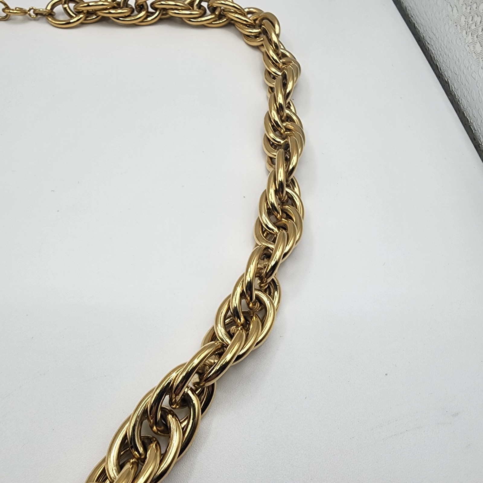 Heavy Duty Gold Tone Chain Necklace Vintage Twist Link 24″ Jewelry Estate Cool