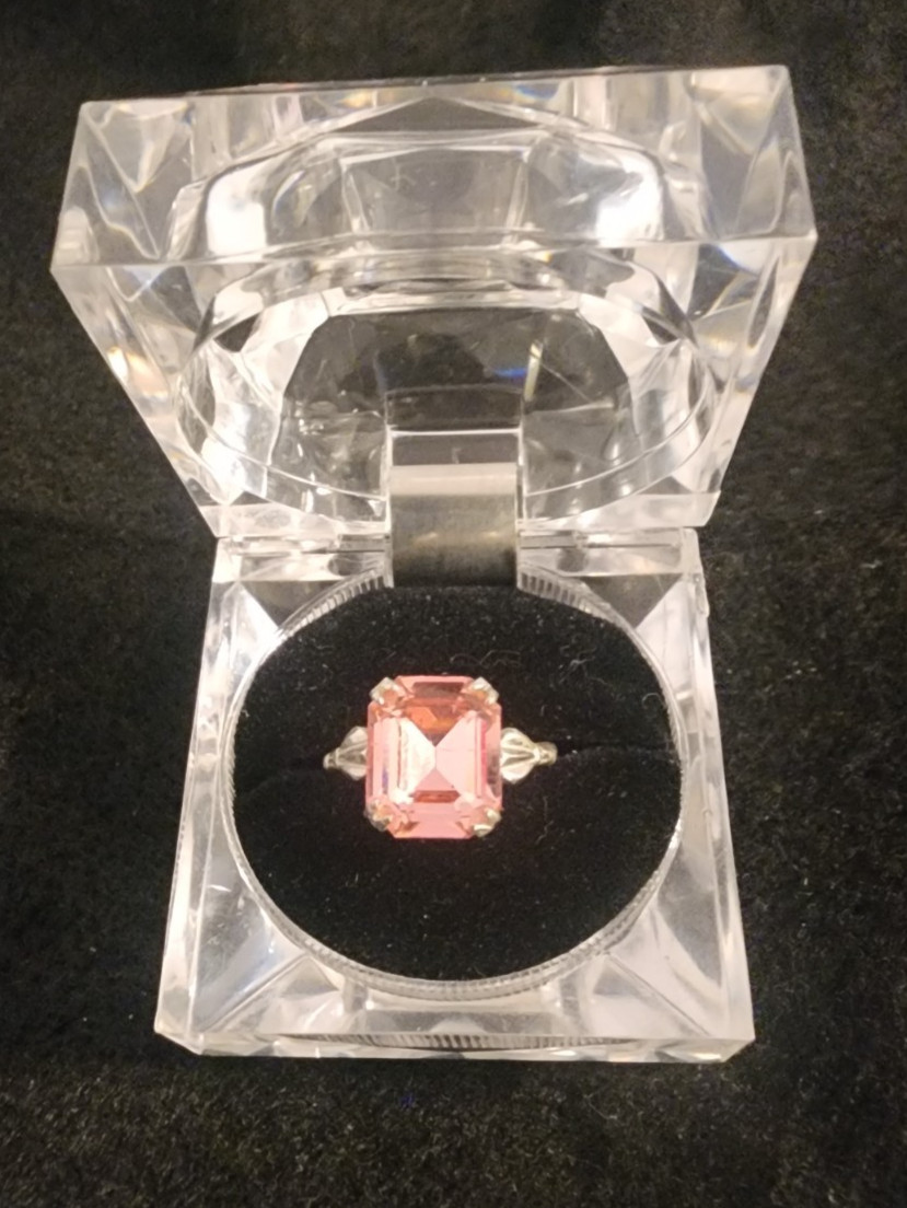 Nice Vintage Sterling Silver 925 Radiant Shaped Pink Stone Ring Size 6.75 W/Box