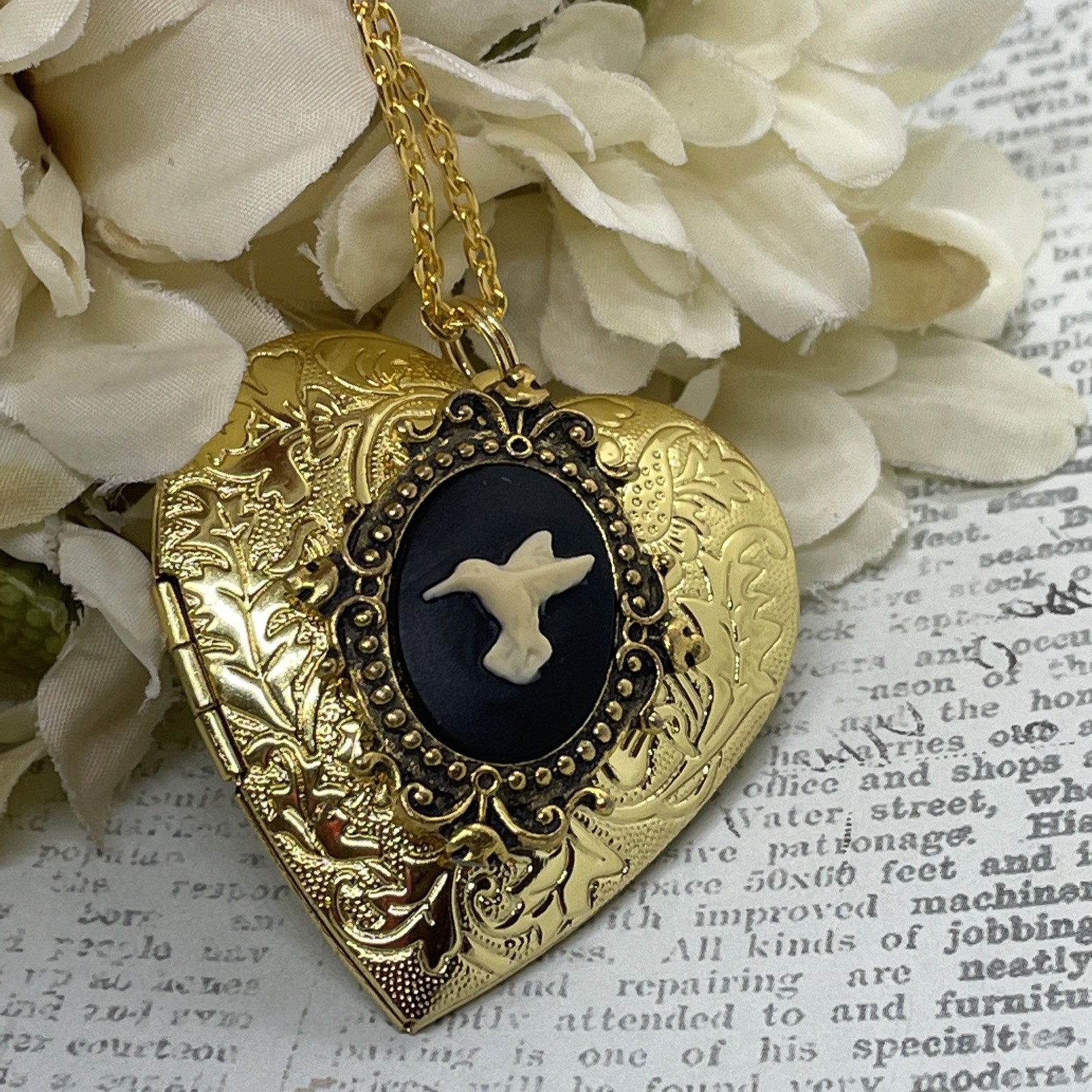 Gold Heart Locket Photo Birthday Anniversary Wedding Hummingbird Cameo Necklace