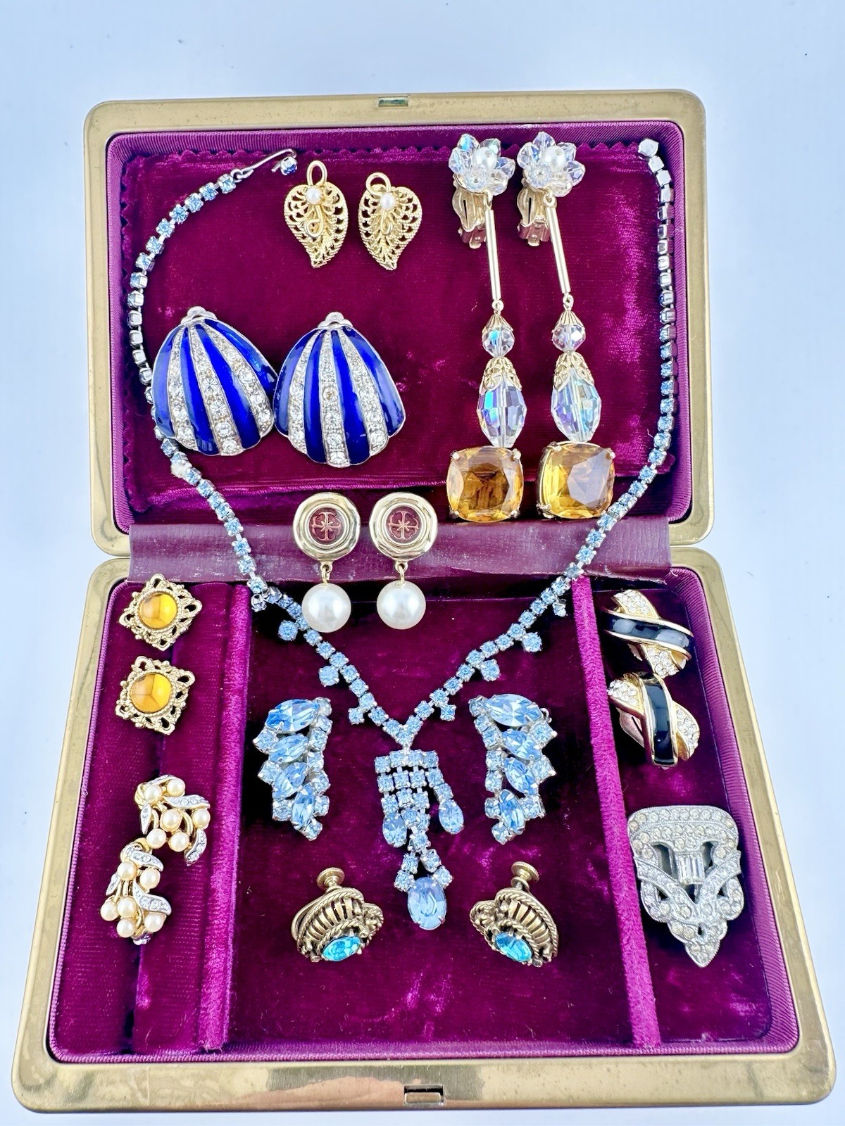 VTG Antique Jewelry Lot Necklace Dress Clip Earrings Designer Kramer Coro Read