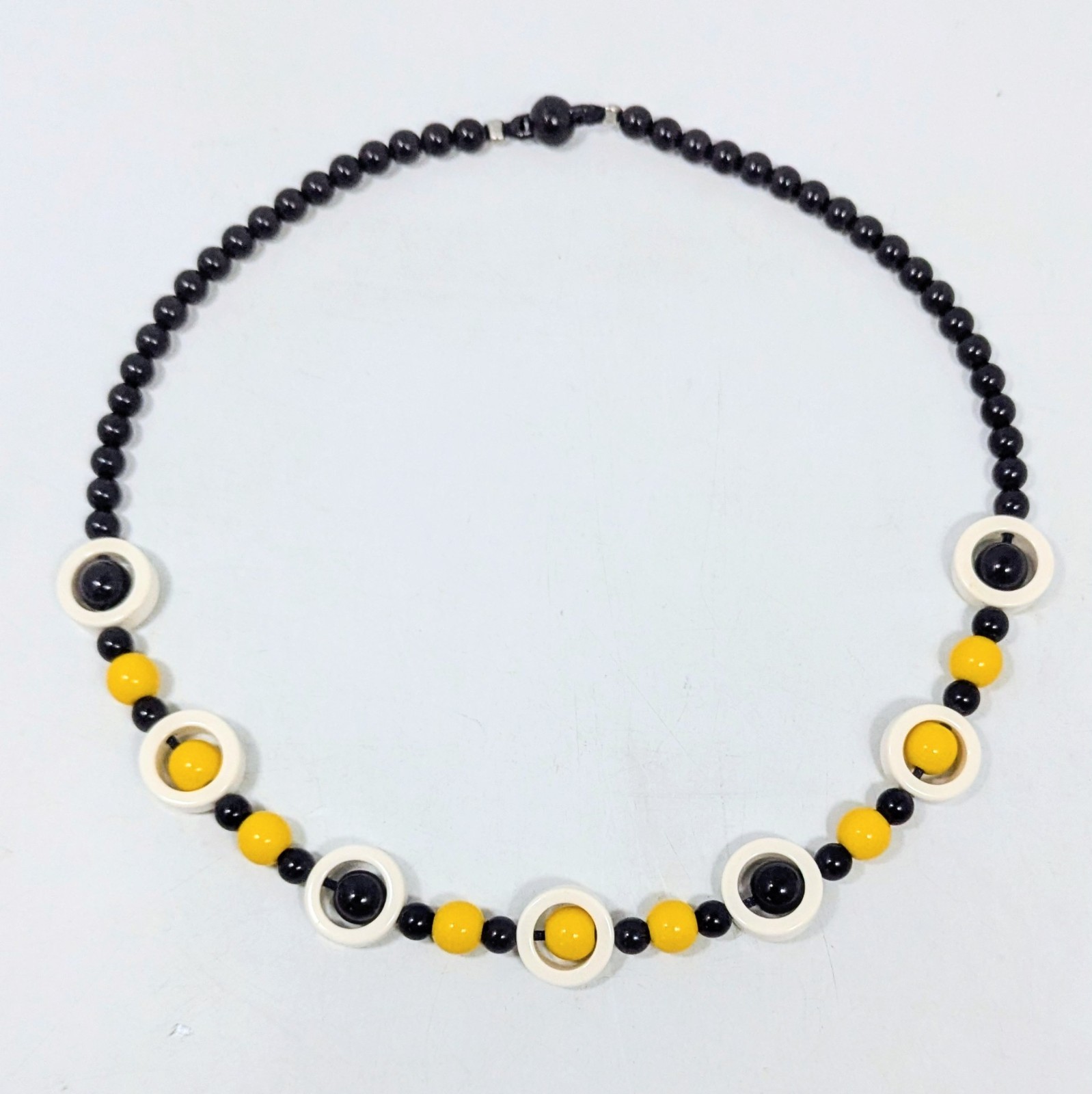 Vintage Retro Chunky Lucite Beaded Yellow Black & White Beads 20″