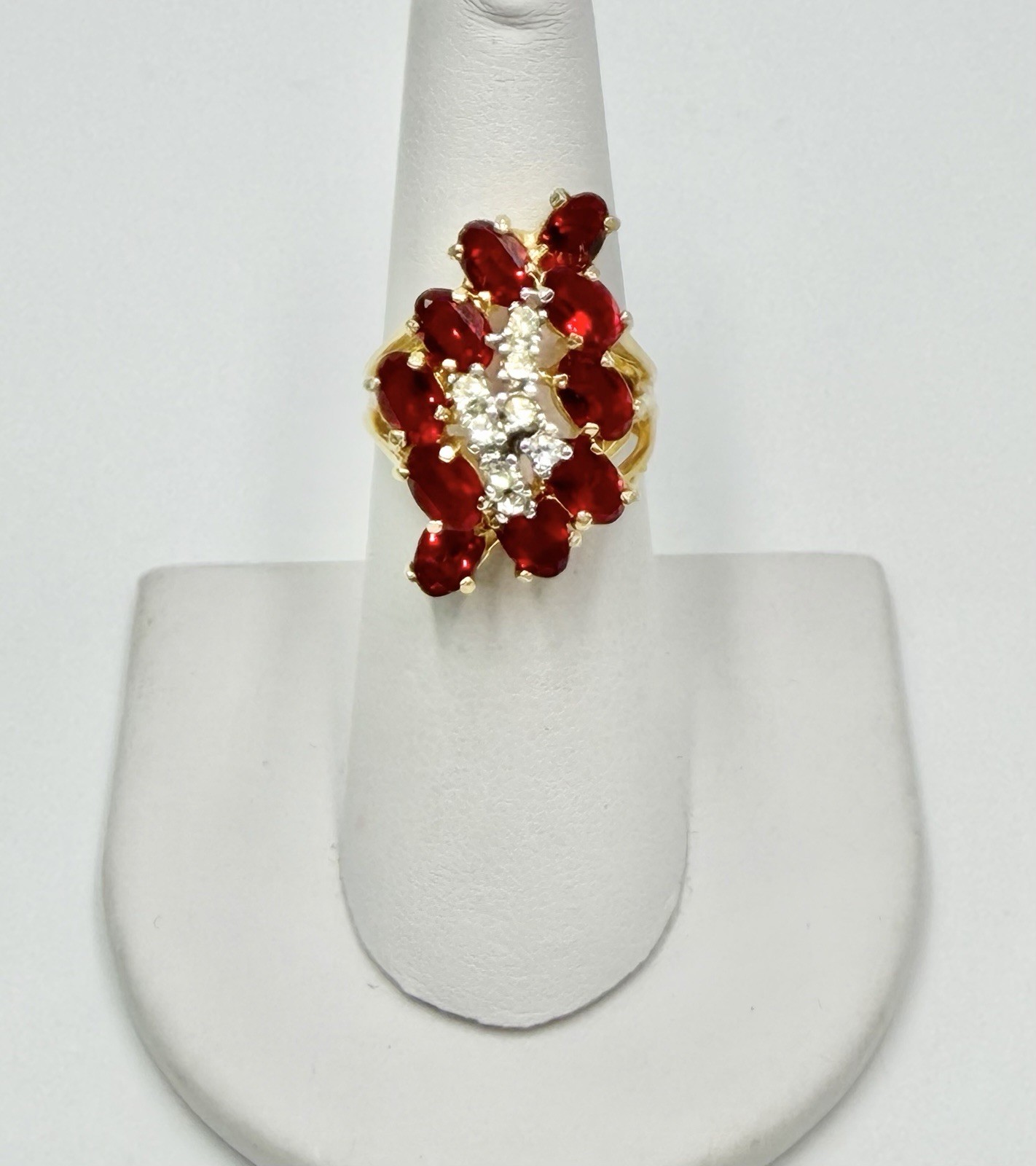 Vintage Aurora Jewelry Co Ring Red Stones Clear Accent Cluster 18kt HGE Sz 5.75