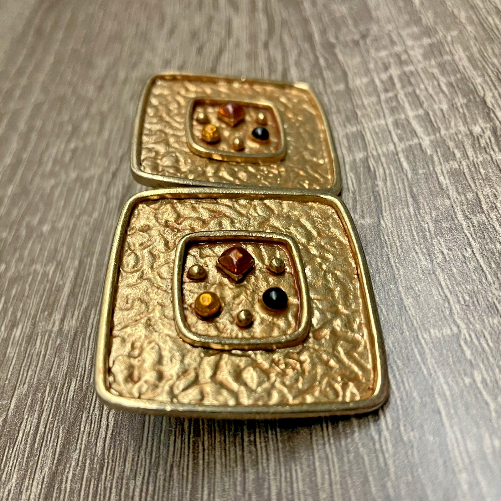 Vintage Etruscan Byzantine Textured Gold Tone & Crystal Clip On Earrings