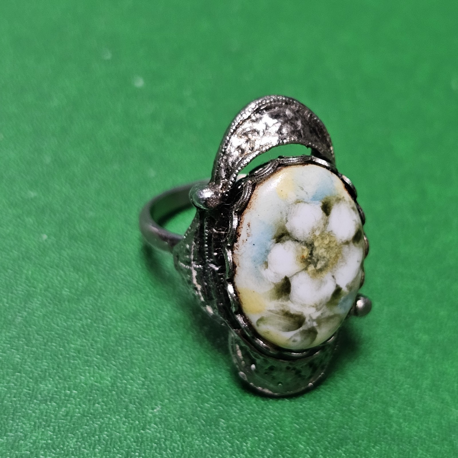 Vtg Hand Painted Porcelain Floral Ring Silver Tone Filigree Cabochon Adjustable