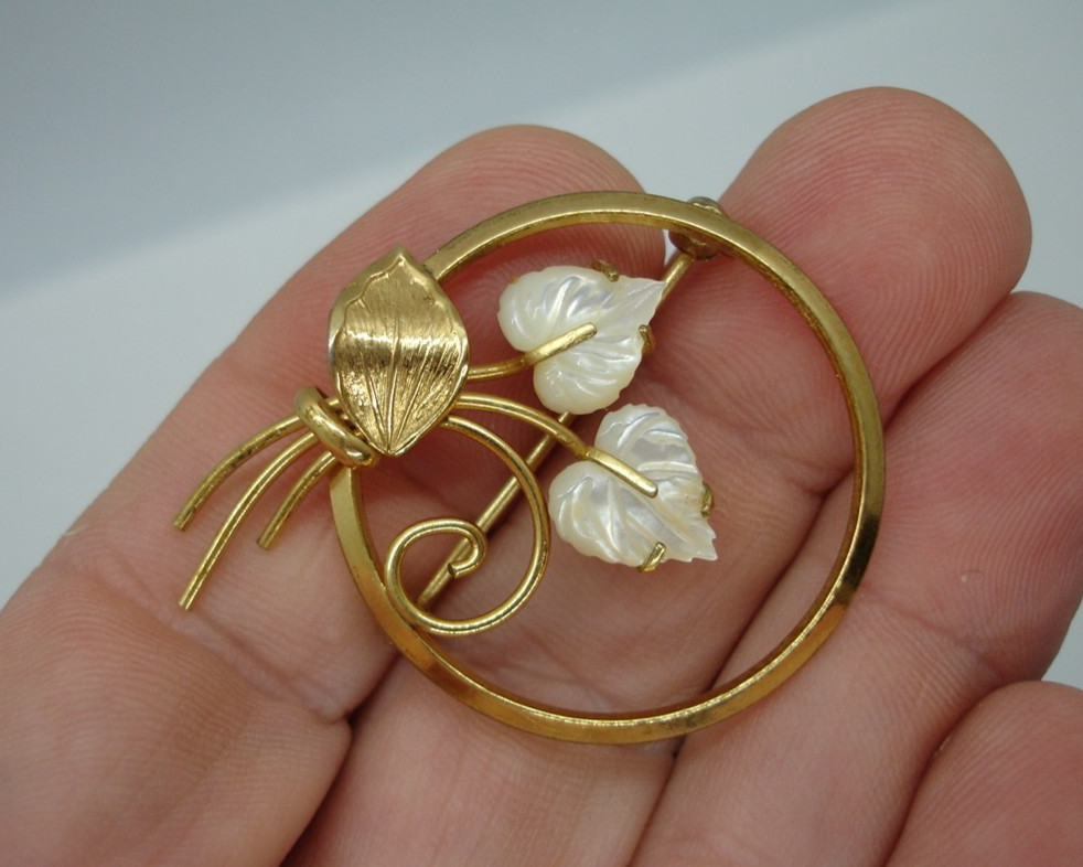 vintage leaf brooch pin beauty 1/20th 12K gold filled GF MOP pearl abalone CREED