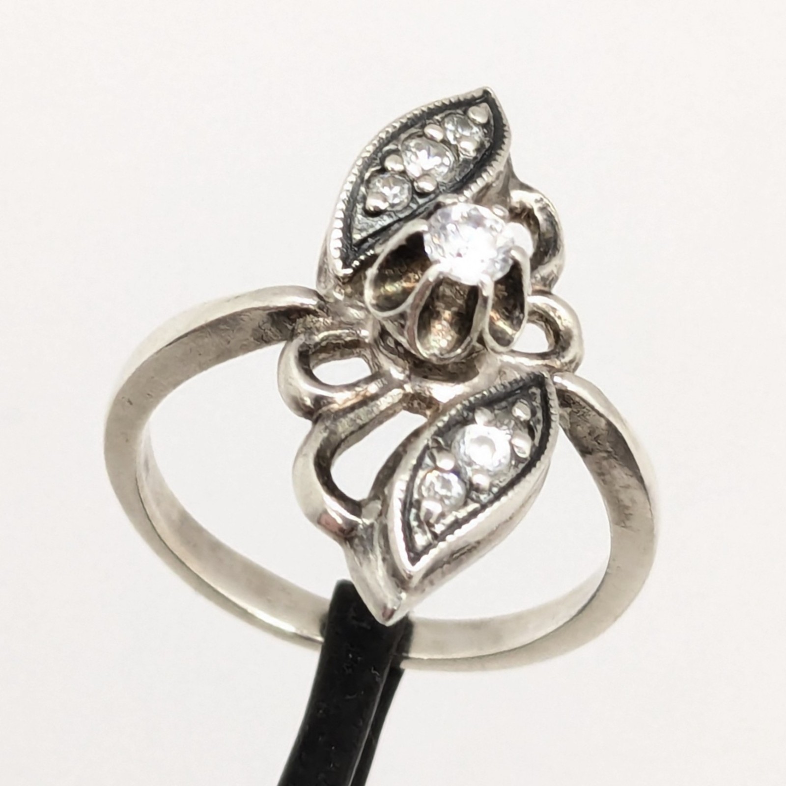 Vintage Elegant RING Silver 925 with Chic Bright Stone -size: 6.75US (17mm) #123